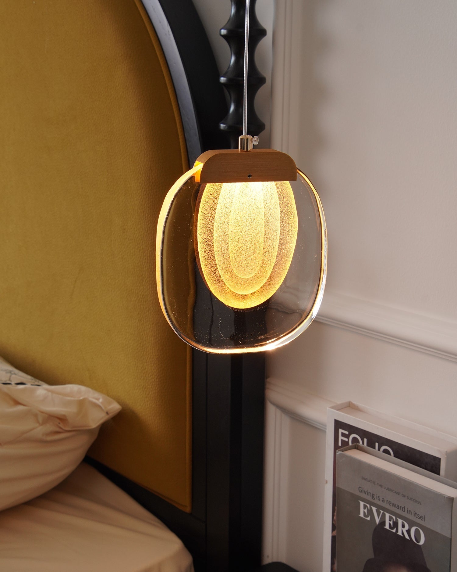 Avesia Minimalist Glass Pendant Light - Letslighting