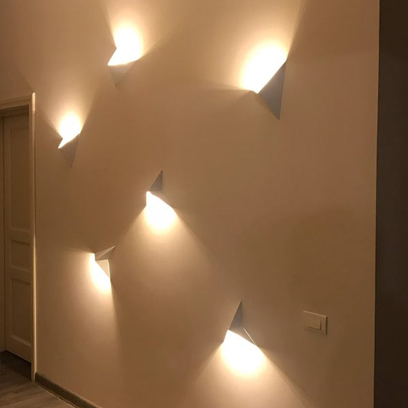 Ray Applique Murale Triangle Minimaliste Moderne Blanc/Noir/Or, Salon
