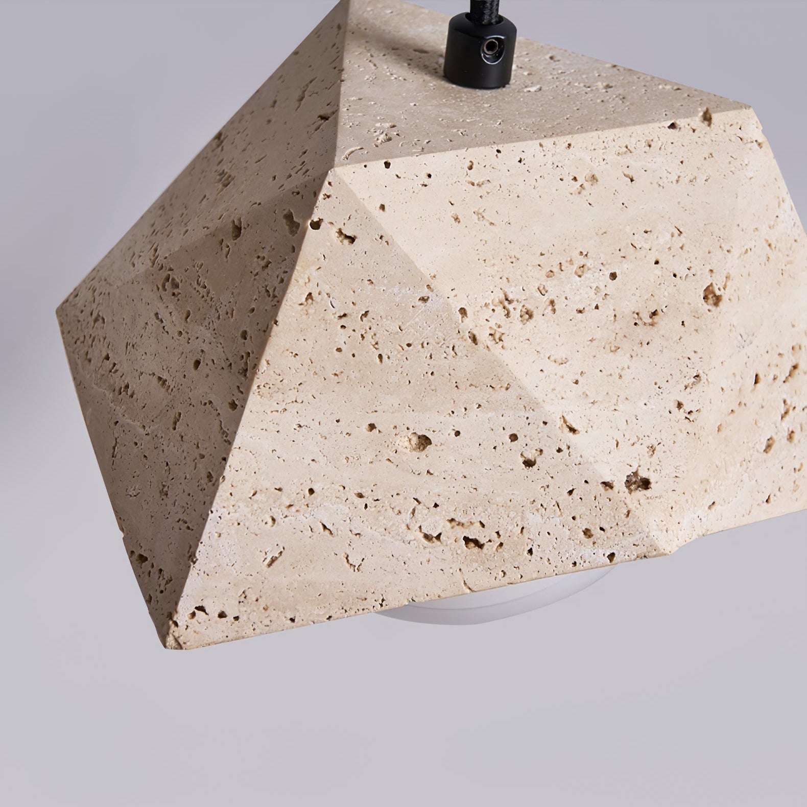 Kaelo Suspension Minimaliste en Travertin