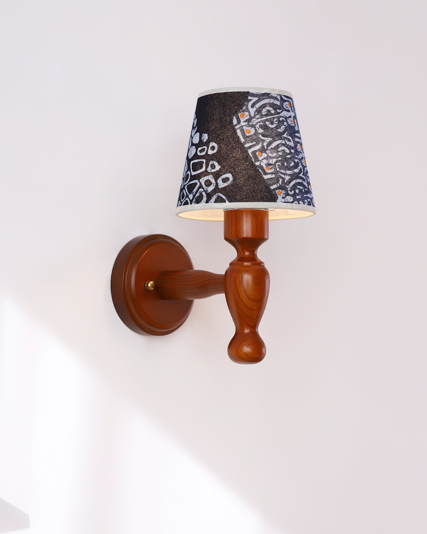 Mapleleaf Wooden Wall Lamp - Letslighting