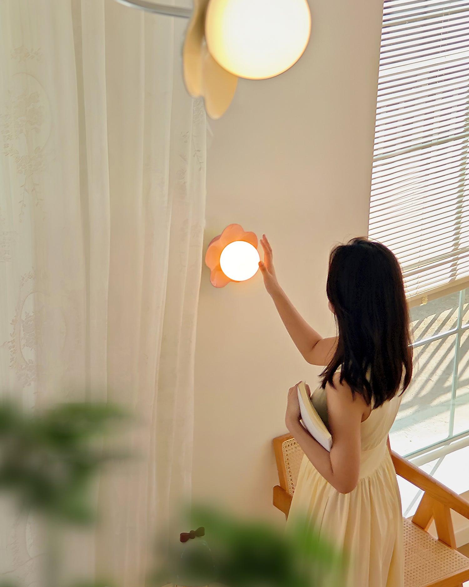 Petalia Wall Lamp - Letslighting
