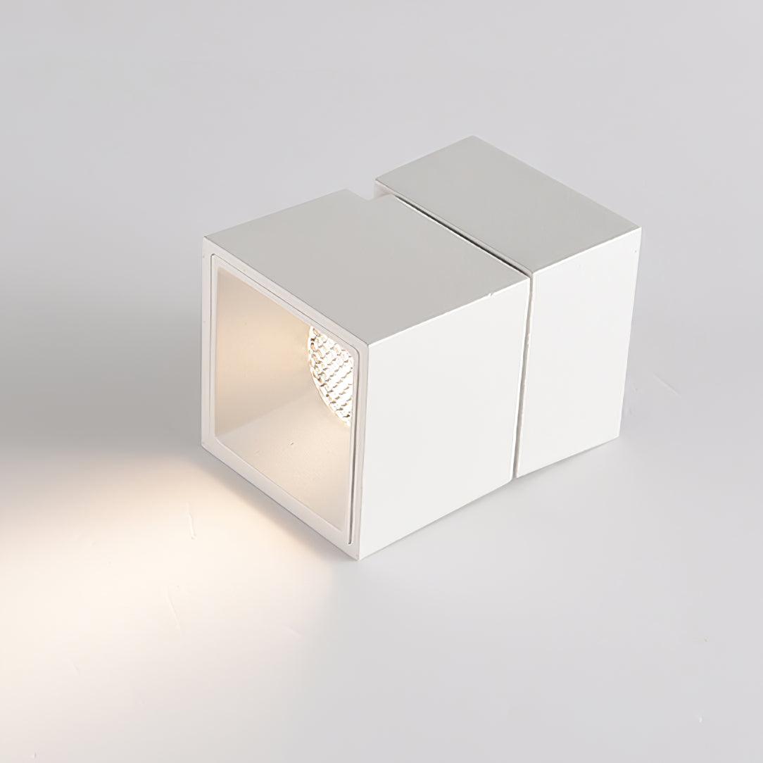 Lara2 Spotlights - Blowlighting