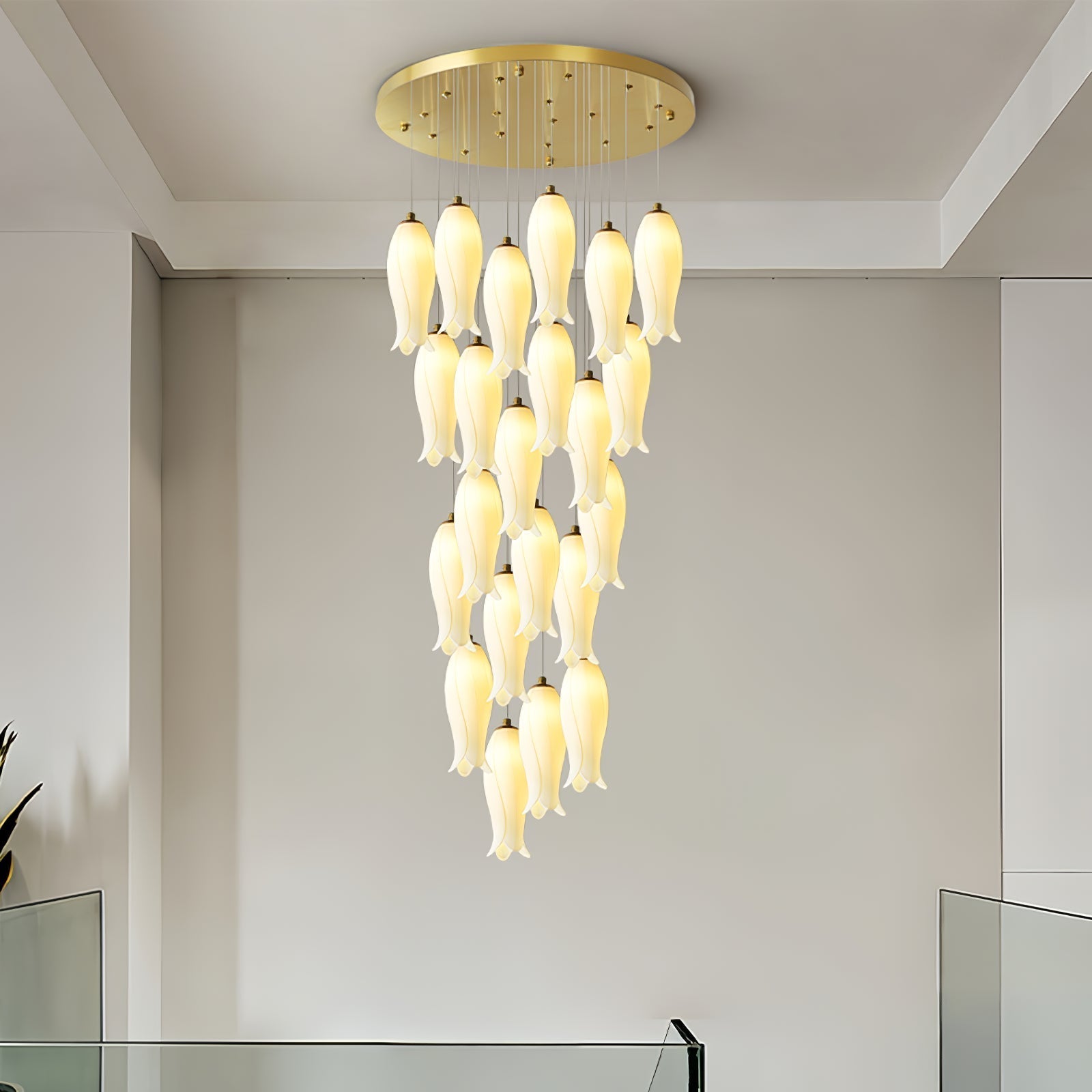Sylirion Alabaster Brass Chandelier - Blowlighting