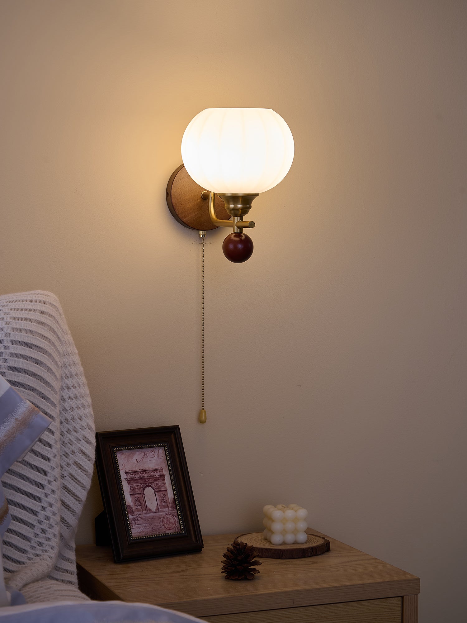 Lumea Crest Wall Lamp - Blowlighting