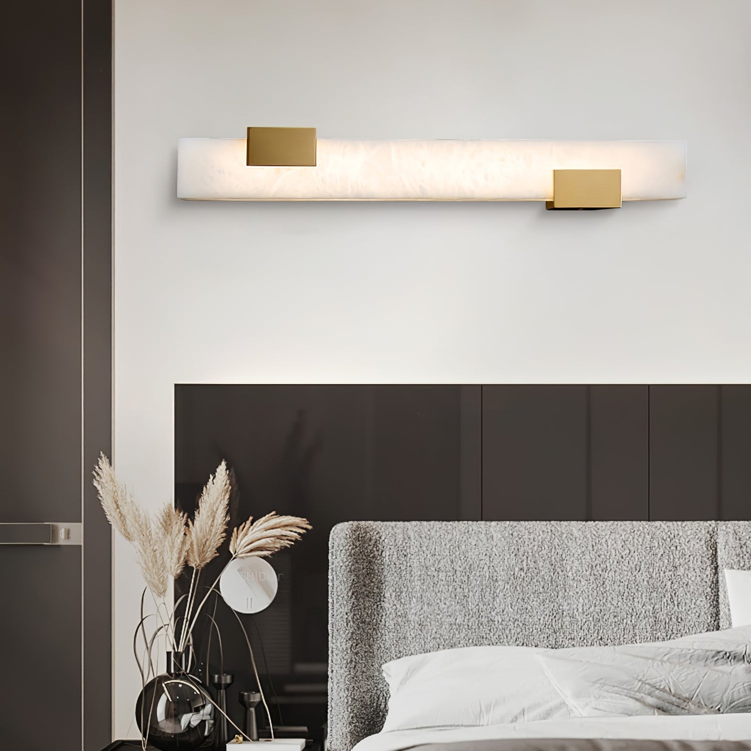 Eos Linear Alabaster Wall Light - Letslighting
