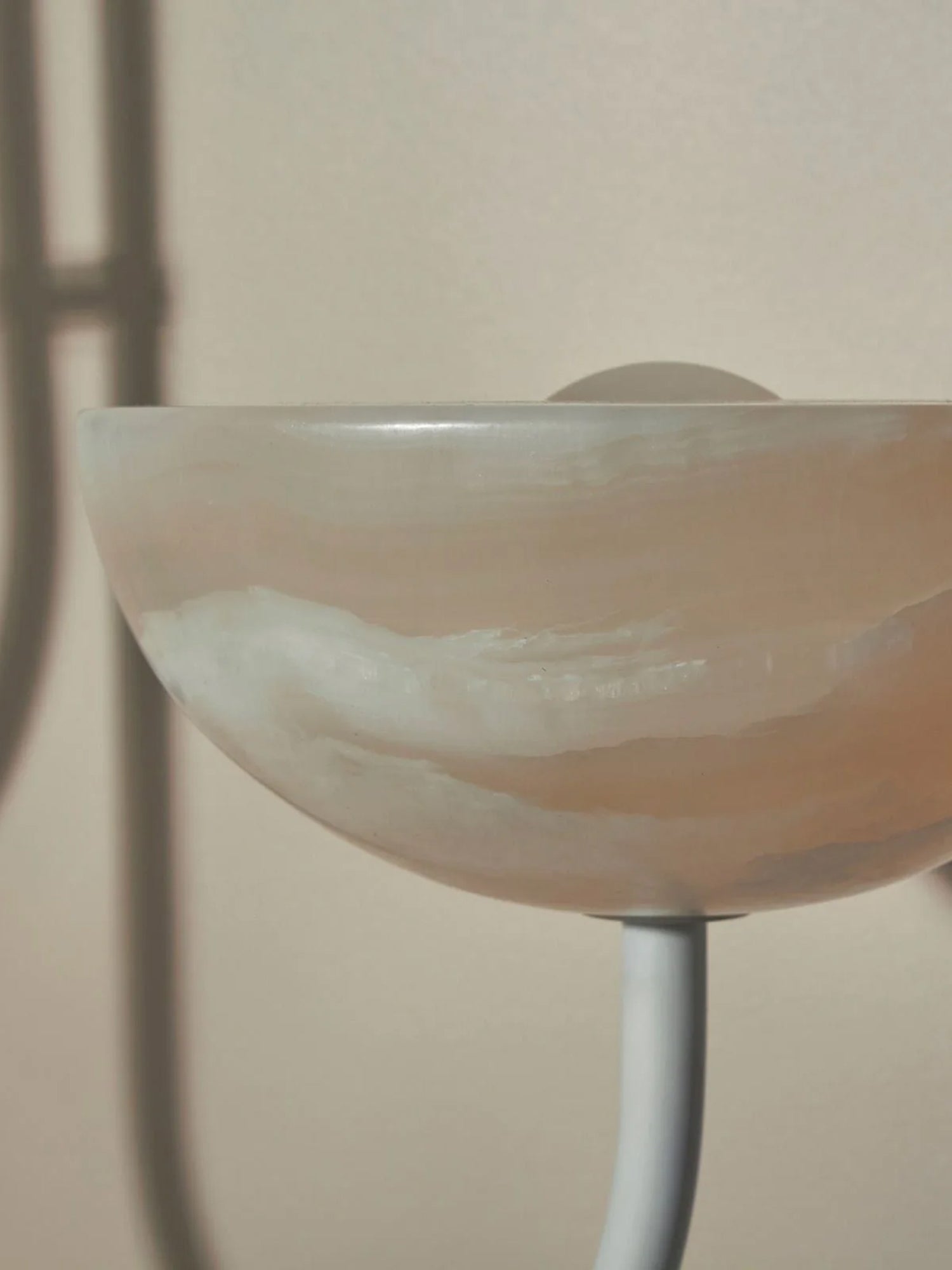 Lunaris Suspension Minimaliste en Albâtre