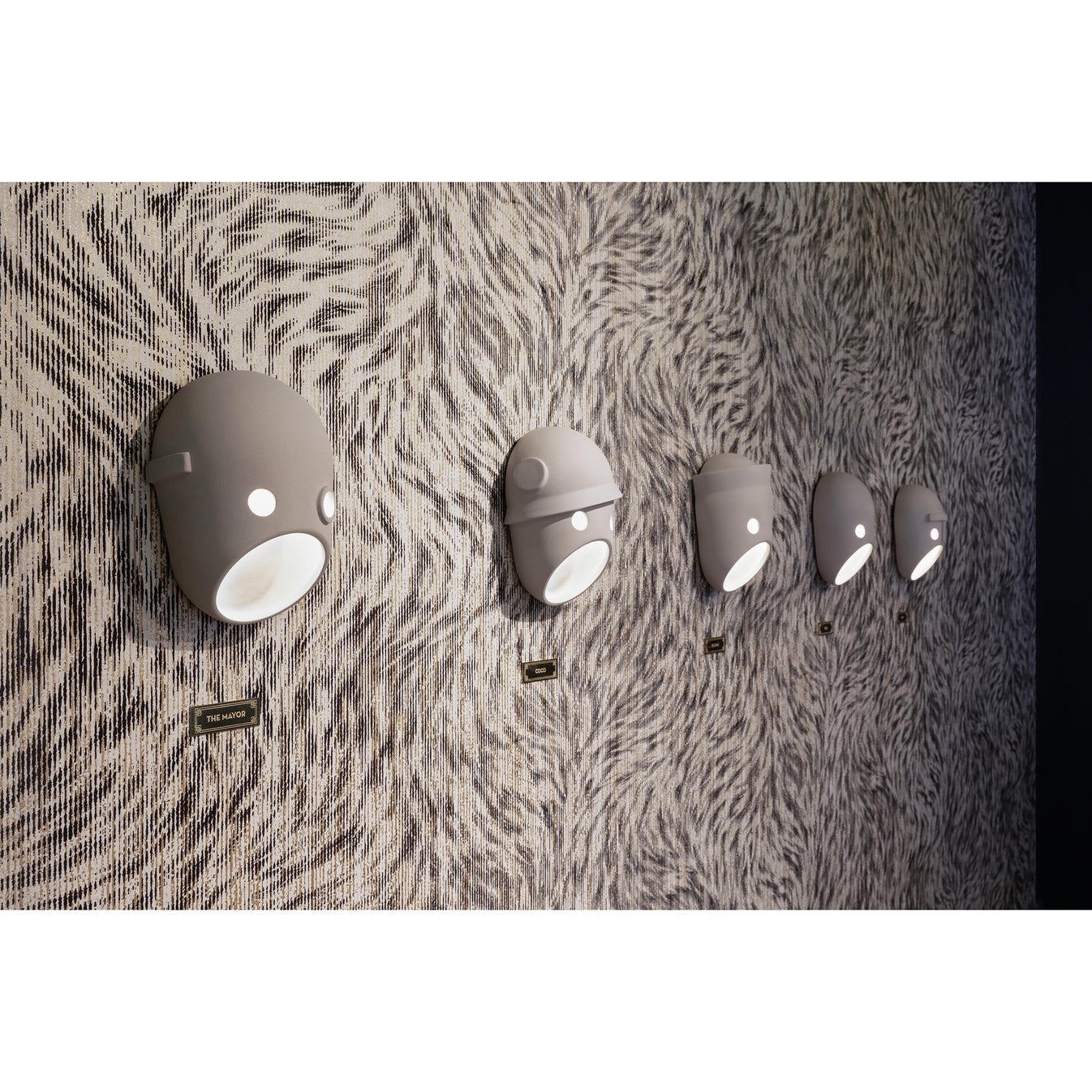 Mask Wall Light - Blowlighting