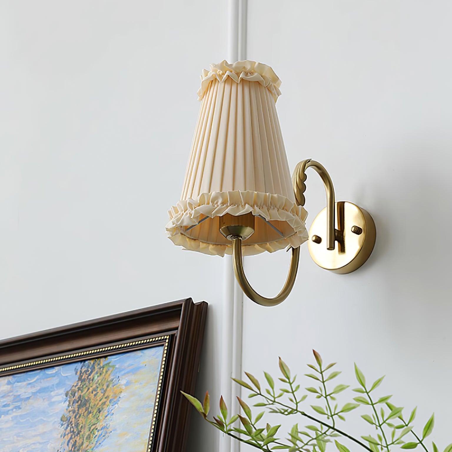 Mcveigh Refined Vintage Gold Finish Wall Lamp - Letslighting