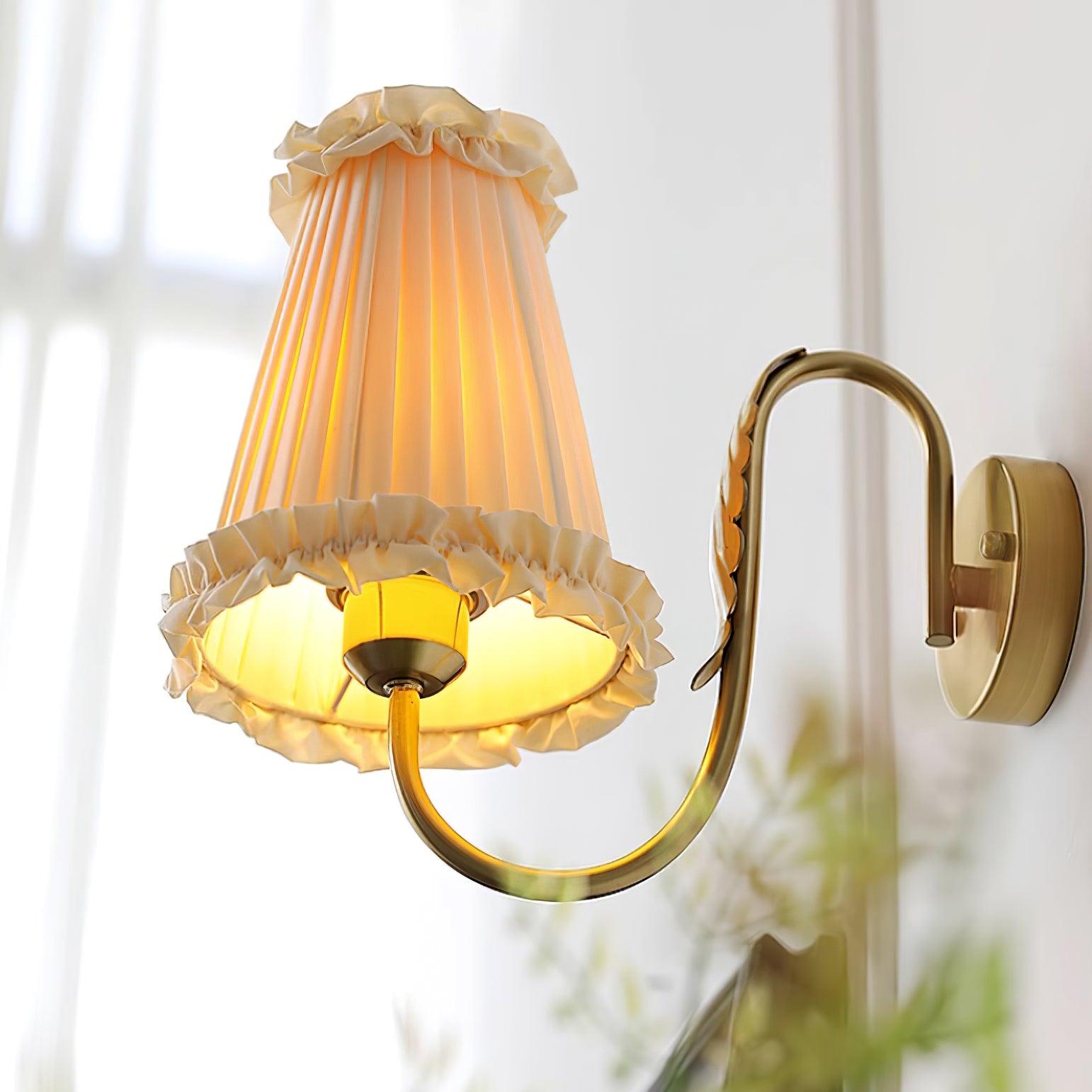 Mcveigh Refined Vintage Gold Finish Wall Lamp - Letslighting