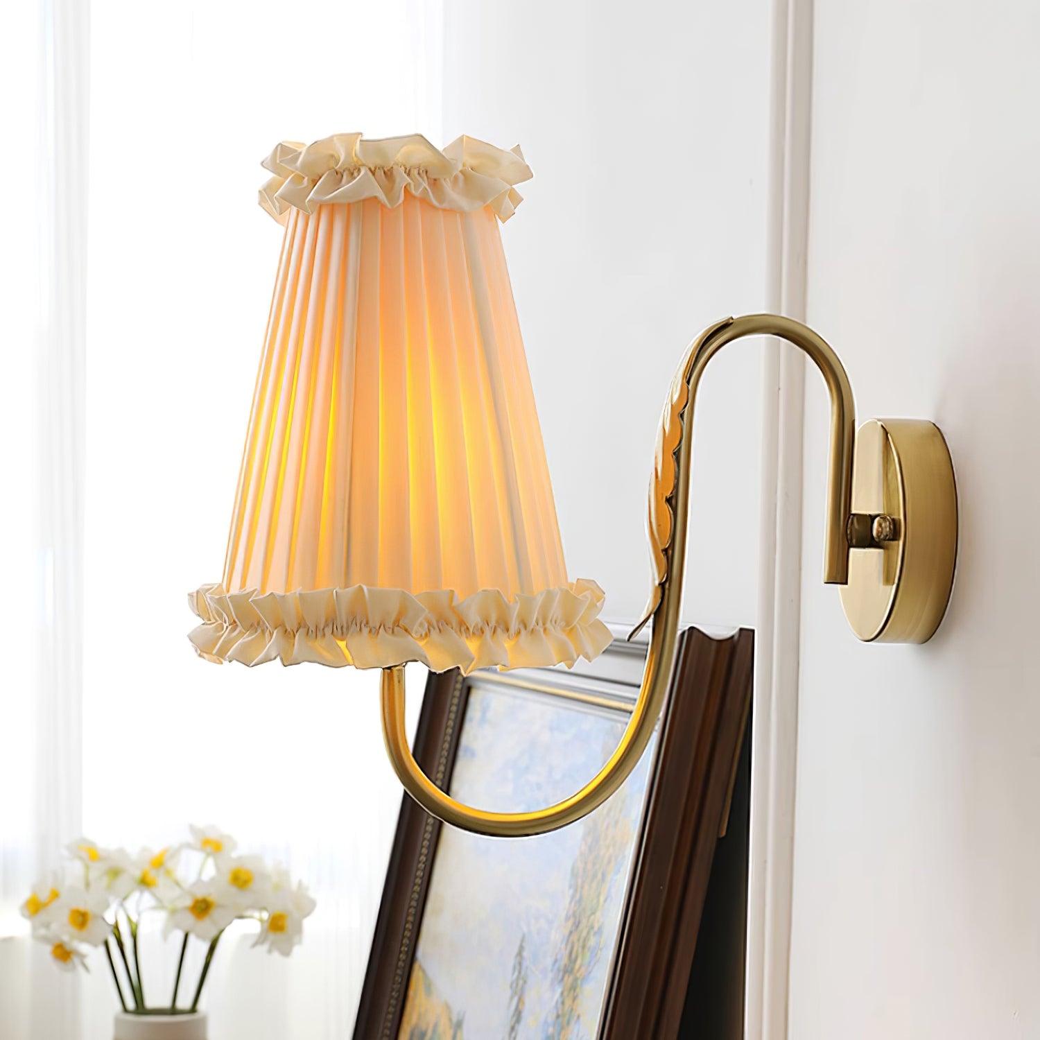 Mcveigh Refined Vintage Gold Finish Wall Lamp - Letslighting