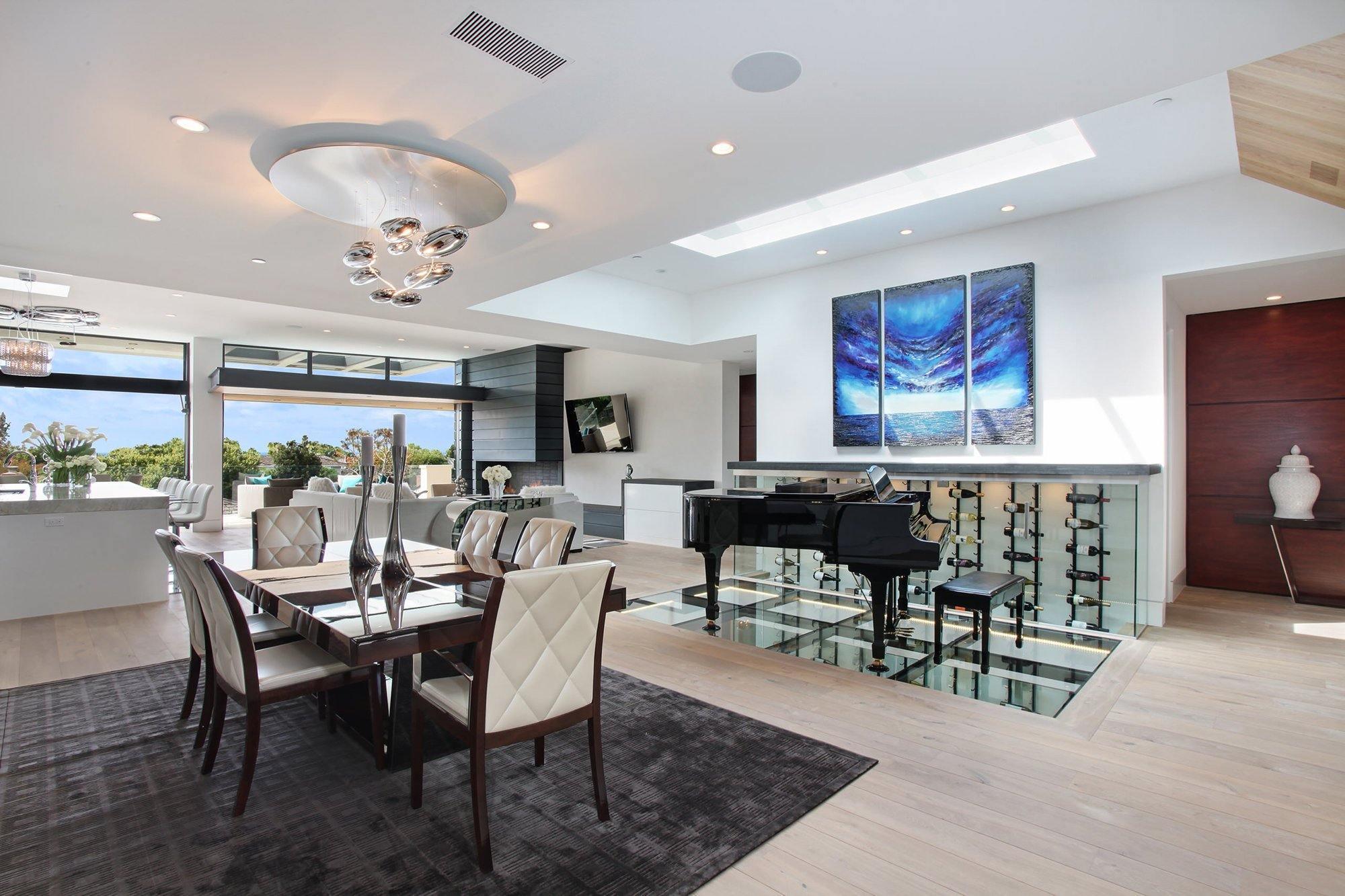 Mercury Chandelier - Blowlighting