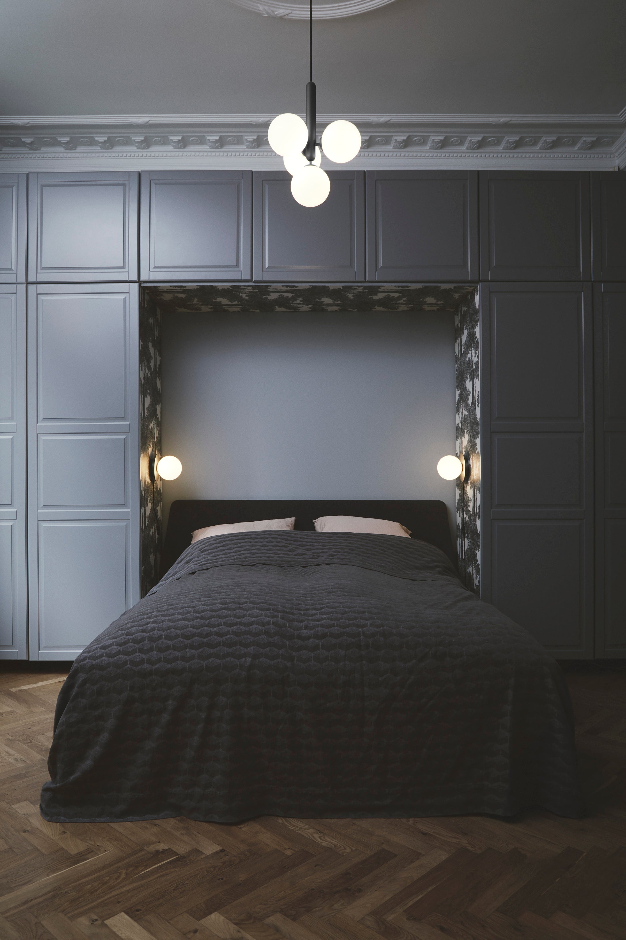 Miira Brass Pendant Light - Blowlighting