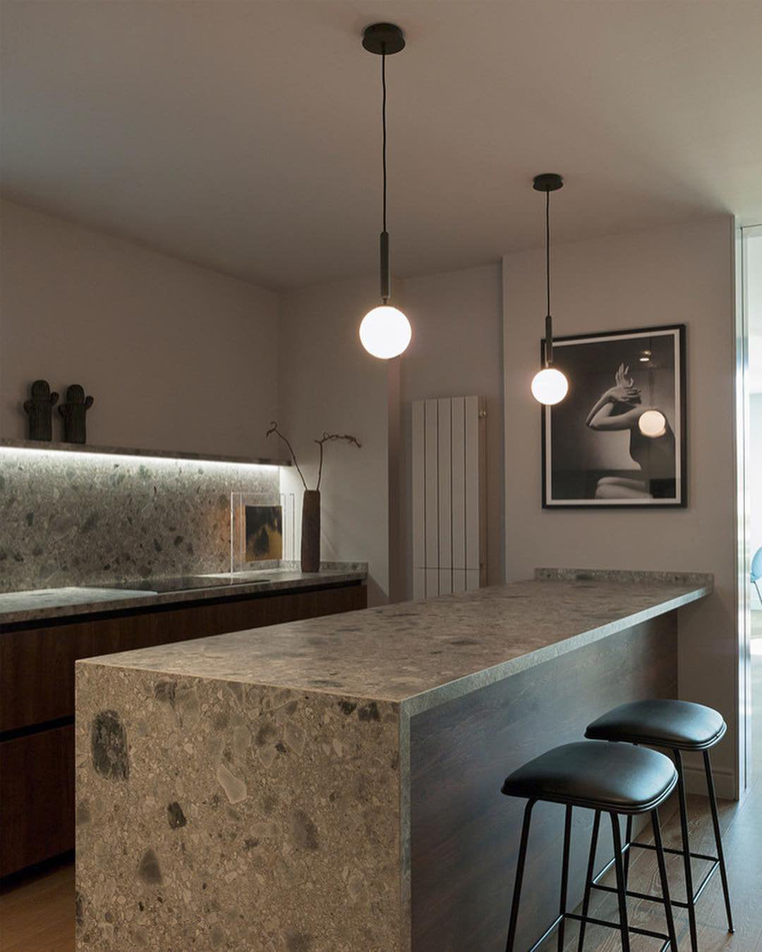 Miira Brass Pendant Light - Blowlighting