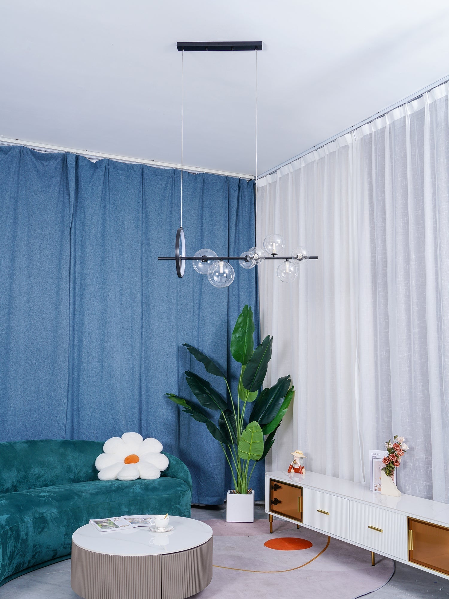 Mita Chandelier - Blowlighting