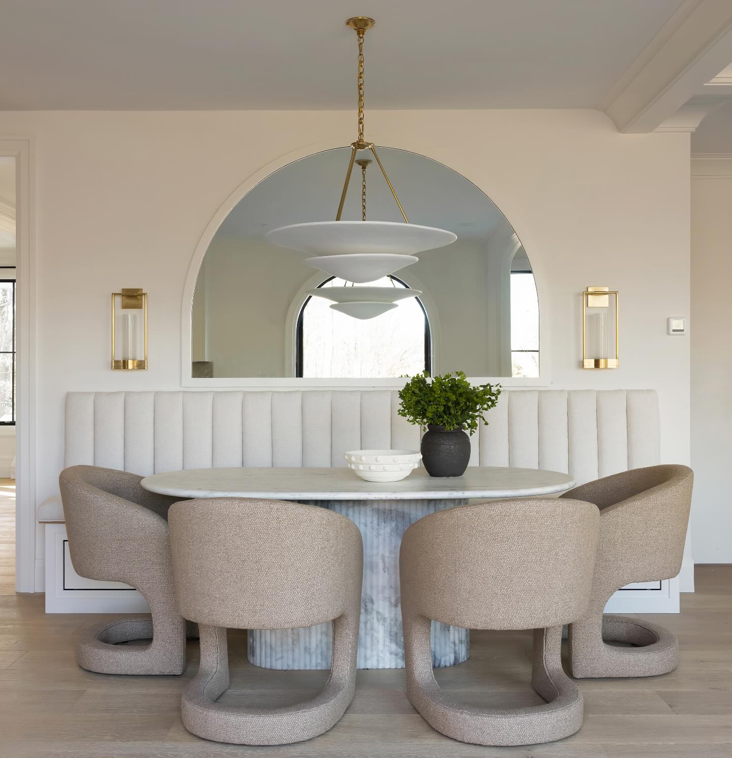 Avinisra Modern Minimalist Brass Metal Chandelier - Lamp Copper