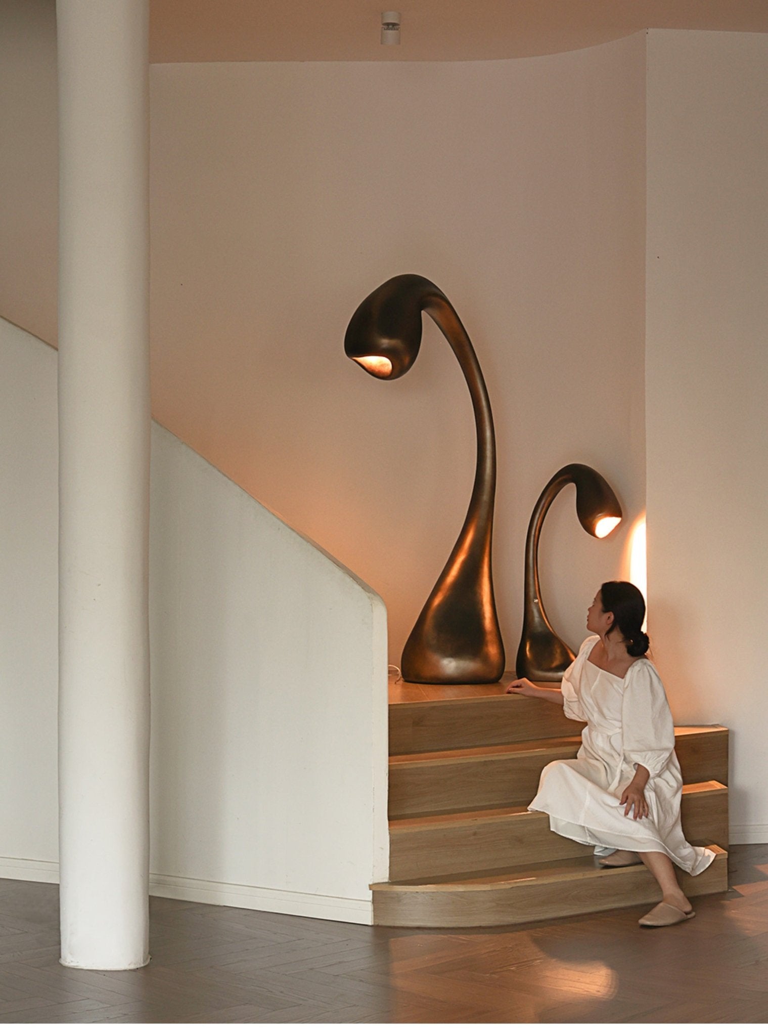 Noor Grande Sculptural Floor Lamp - Vakkerlight