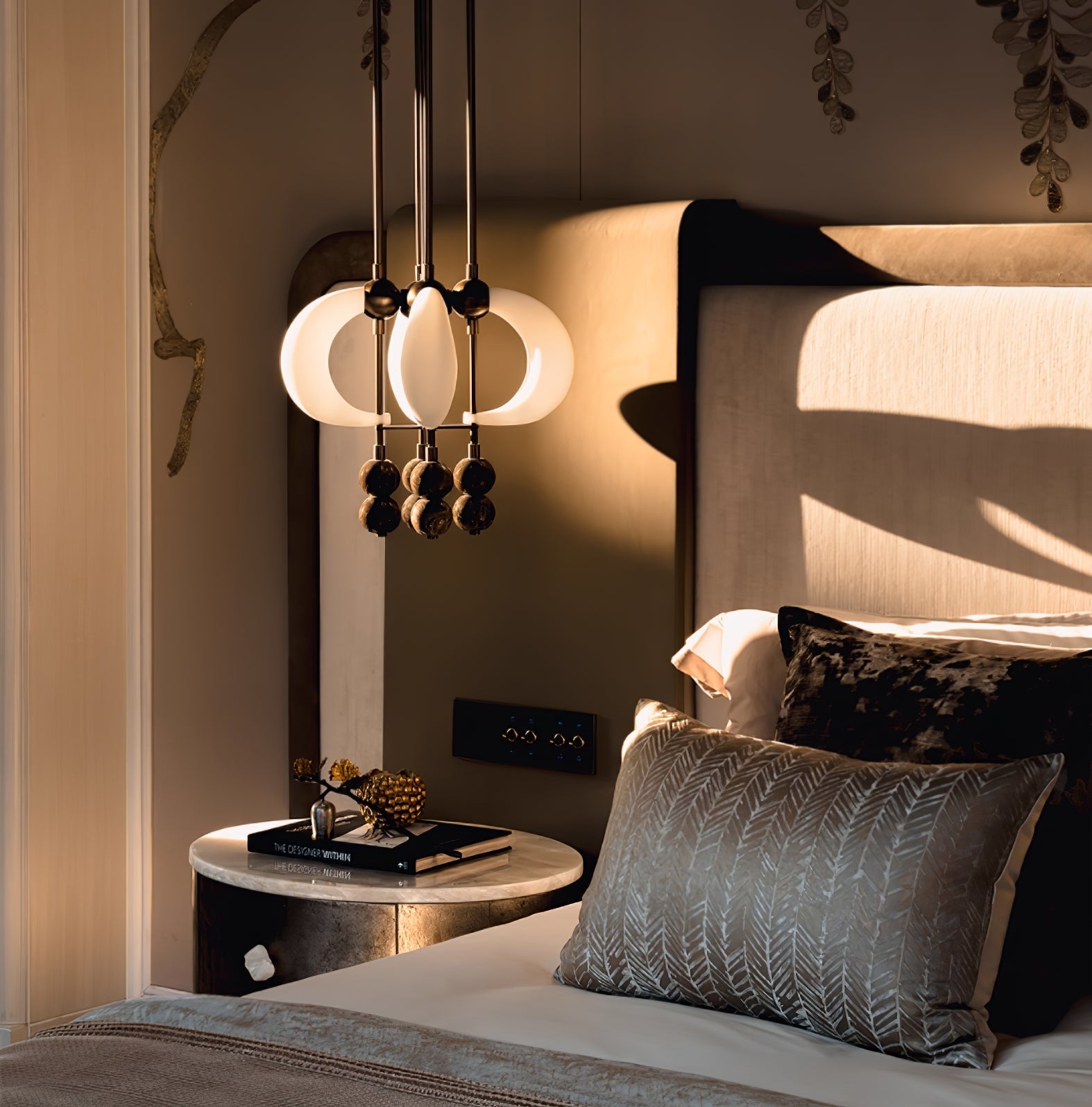 Orbitaler Suspension Élégante Blanche