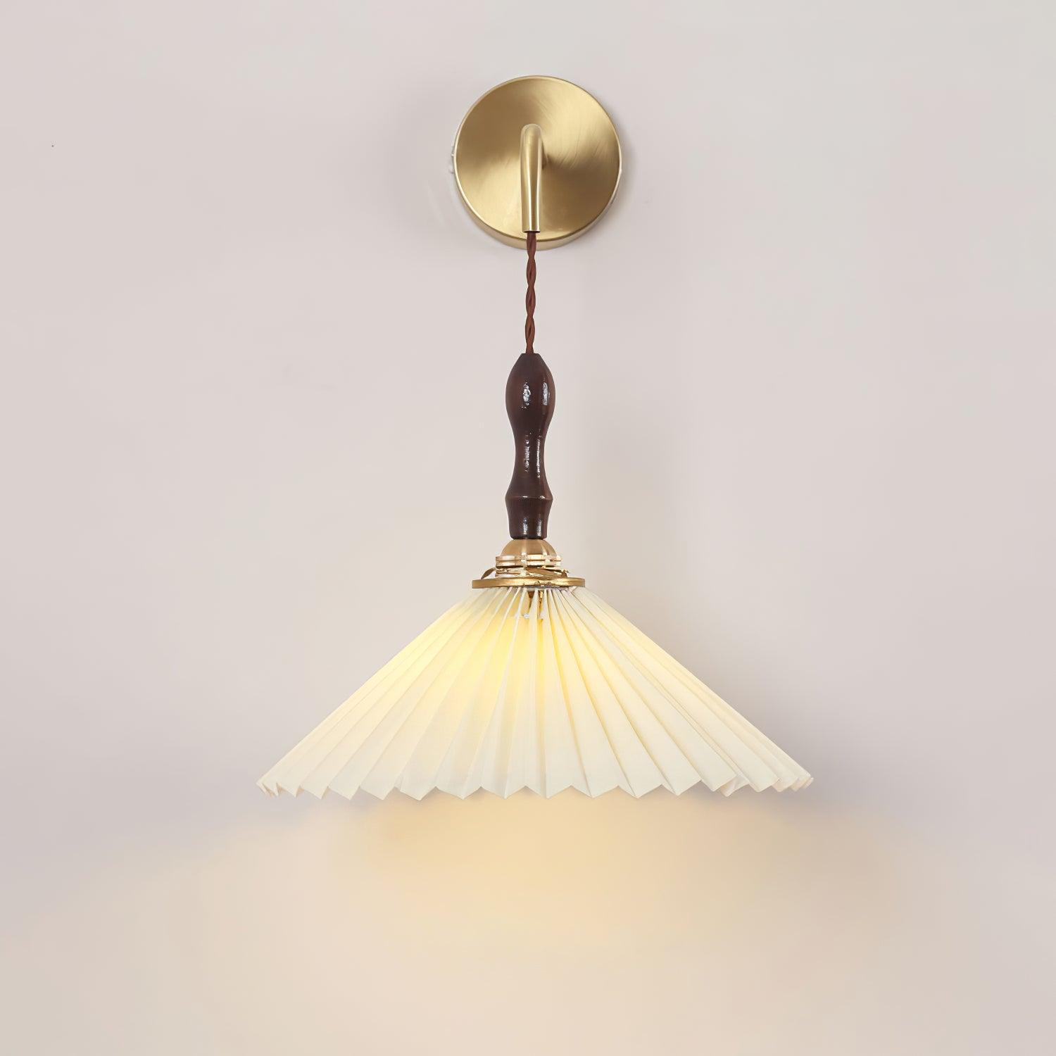 Pleated Wooden Wall Lamp - Blowlighting