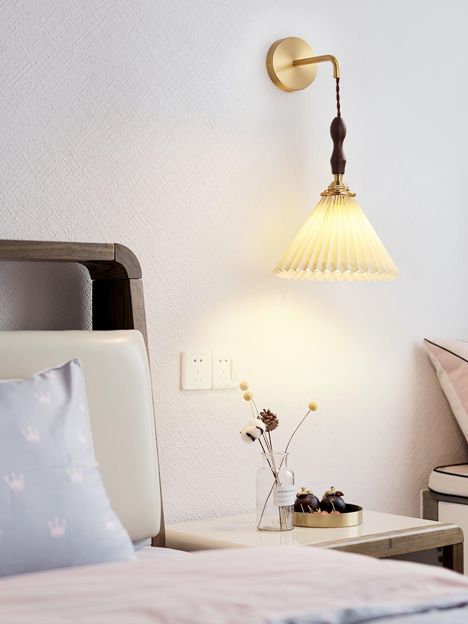 Pleated Wooden Wall Lamp - Blowlighting