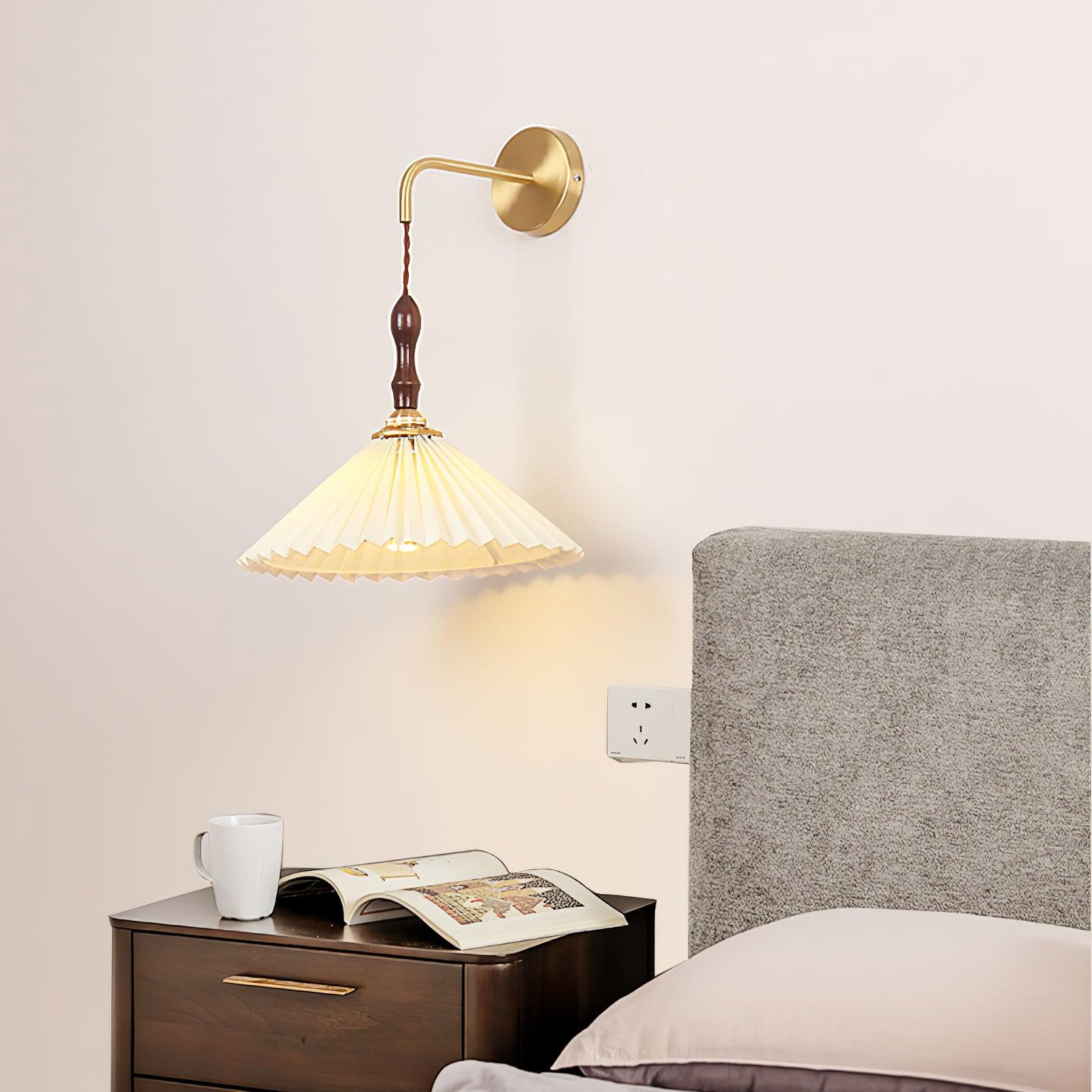 Pleated Wooden Wall Lamp - Blowlighting