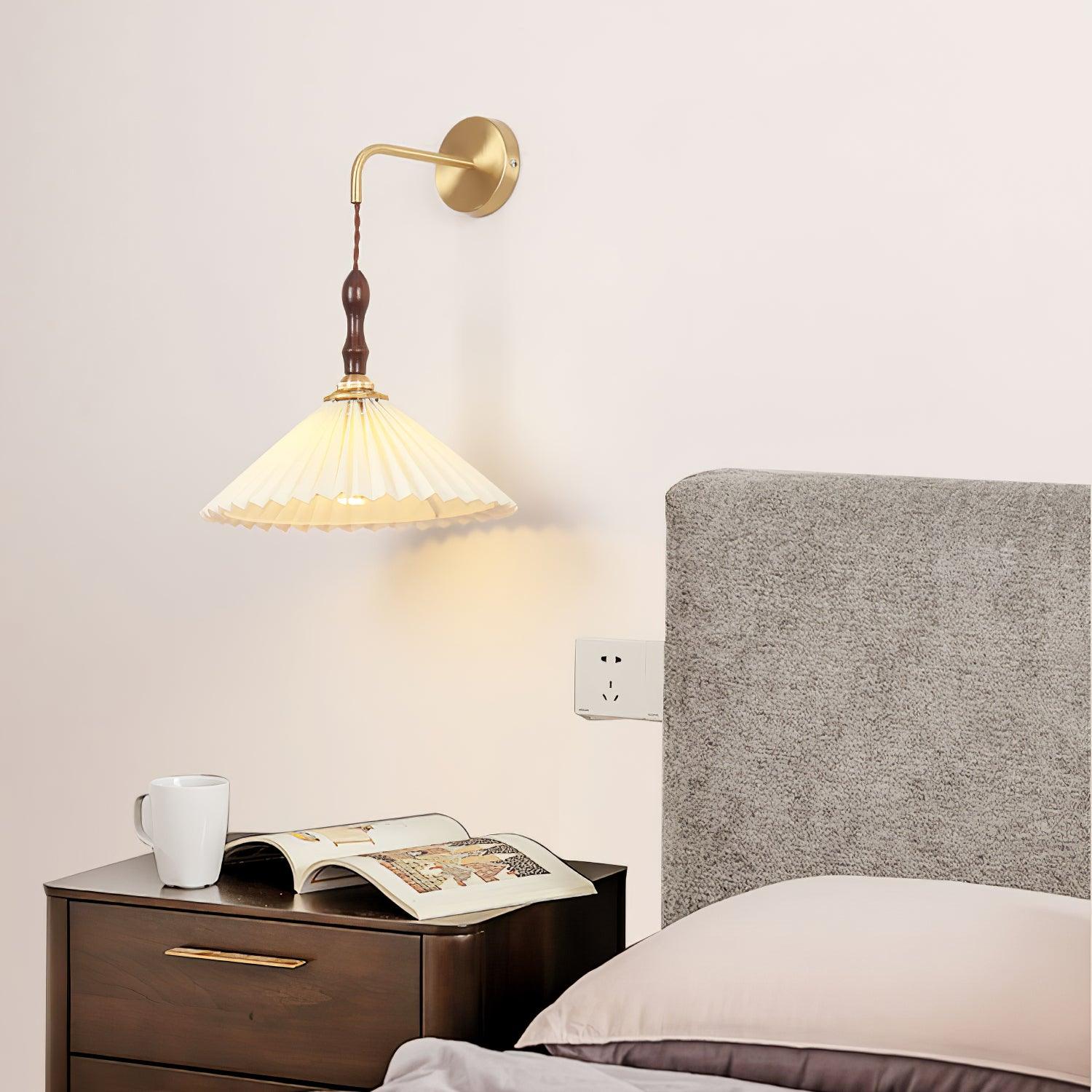 Pleated Wooden Wall Lamp - Blowlighting