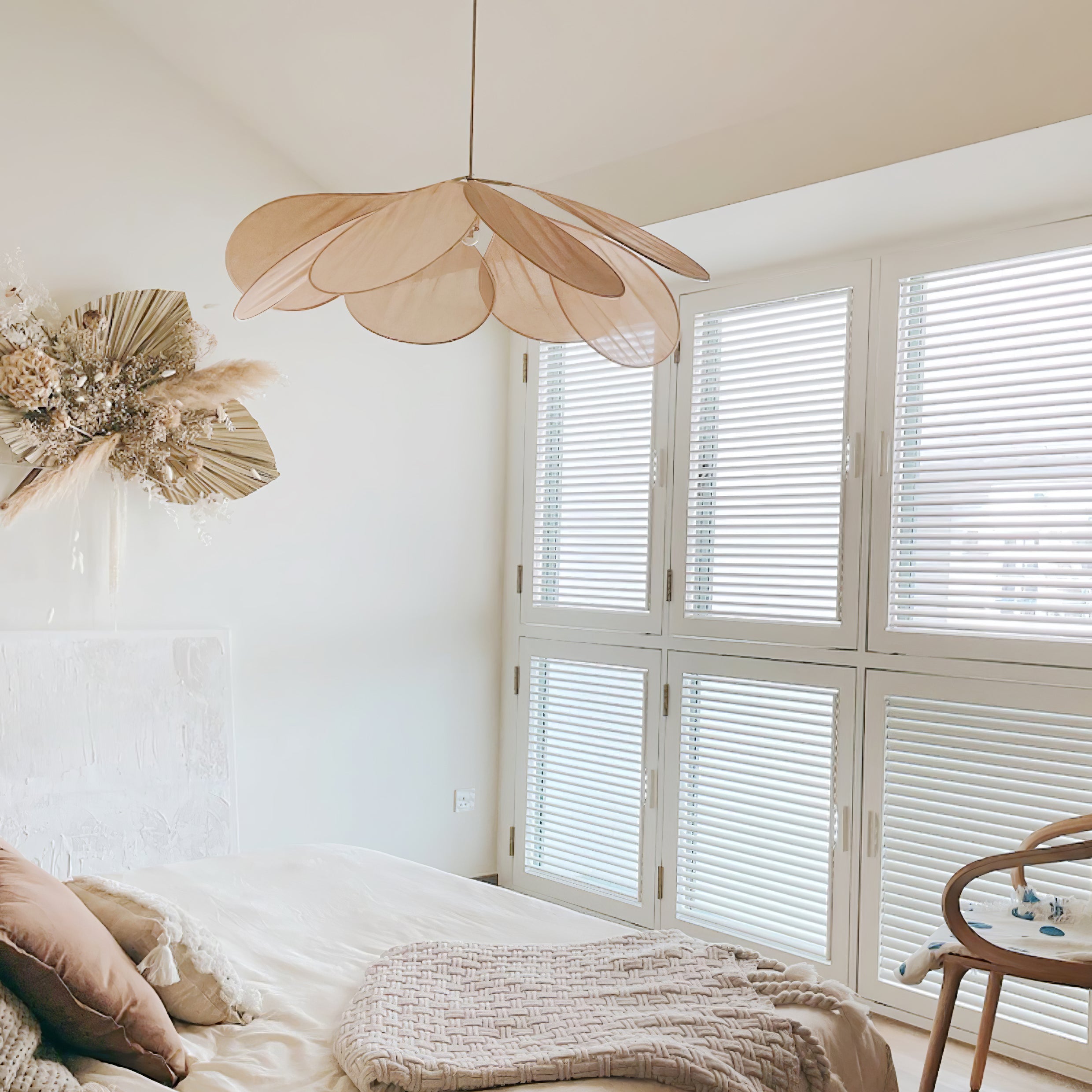 Precieuse Petals Pendant Lamp - Blowlighting