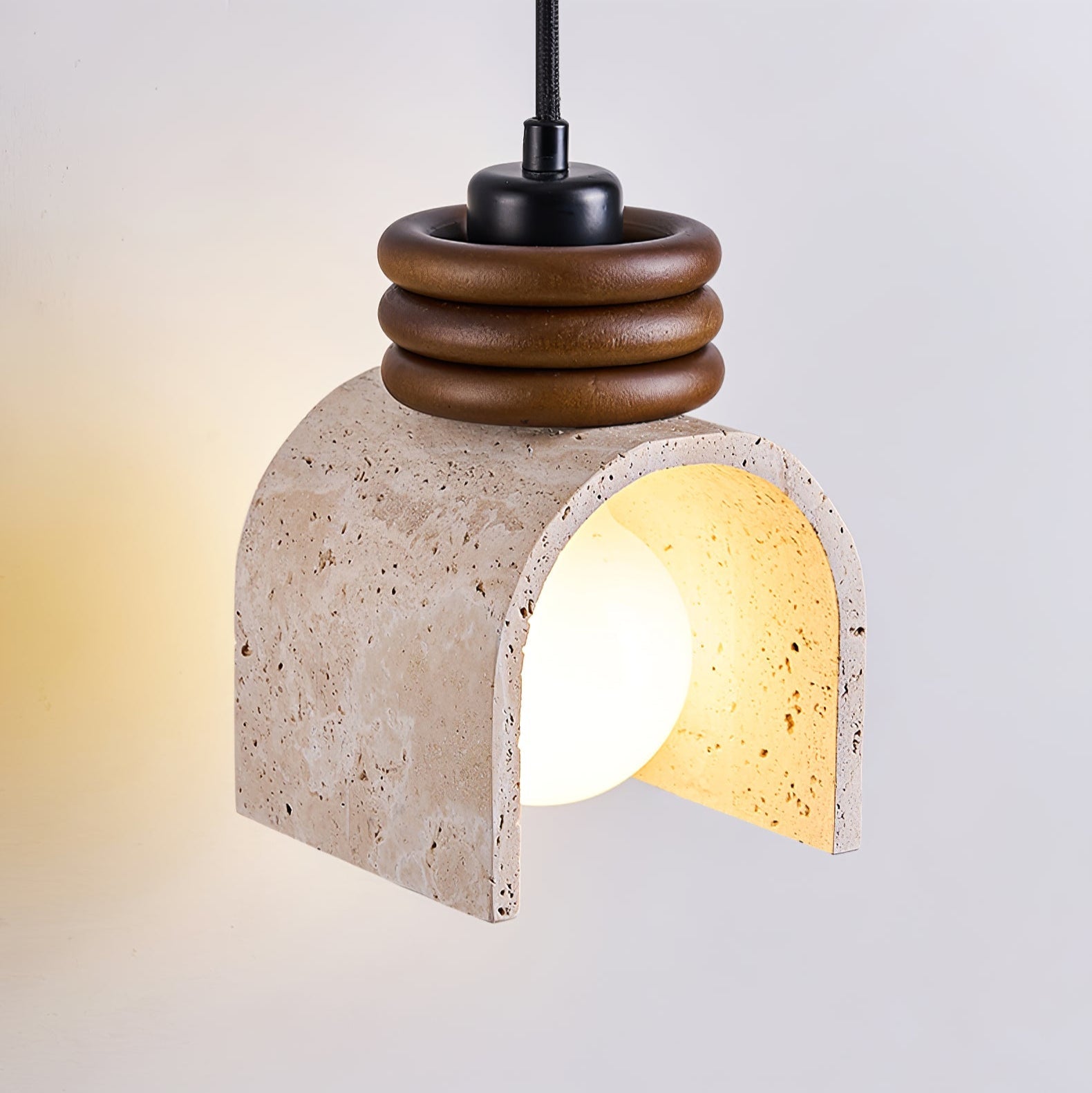 Rondara Suspension Minimaliste en Travertin