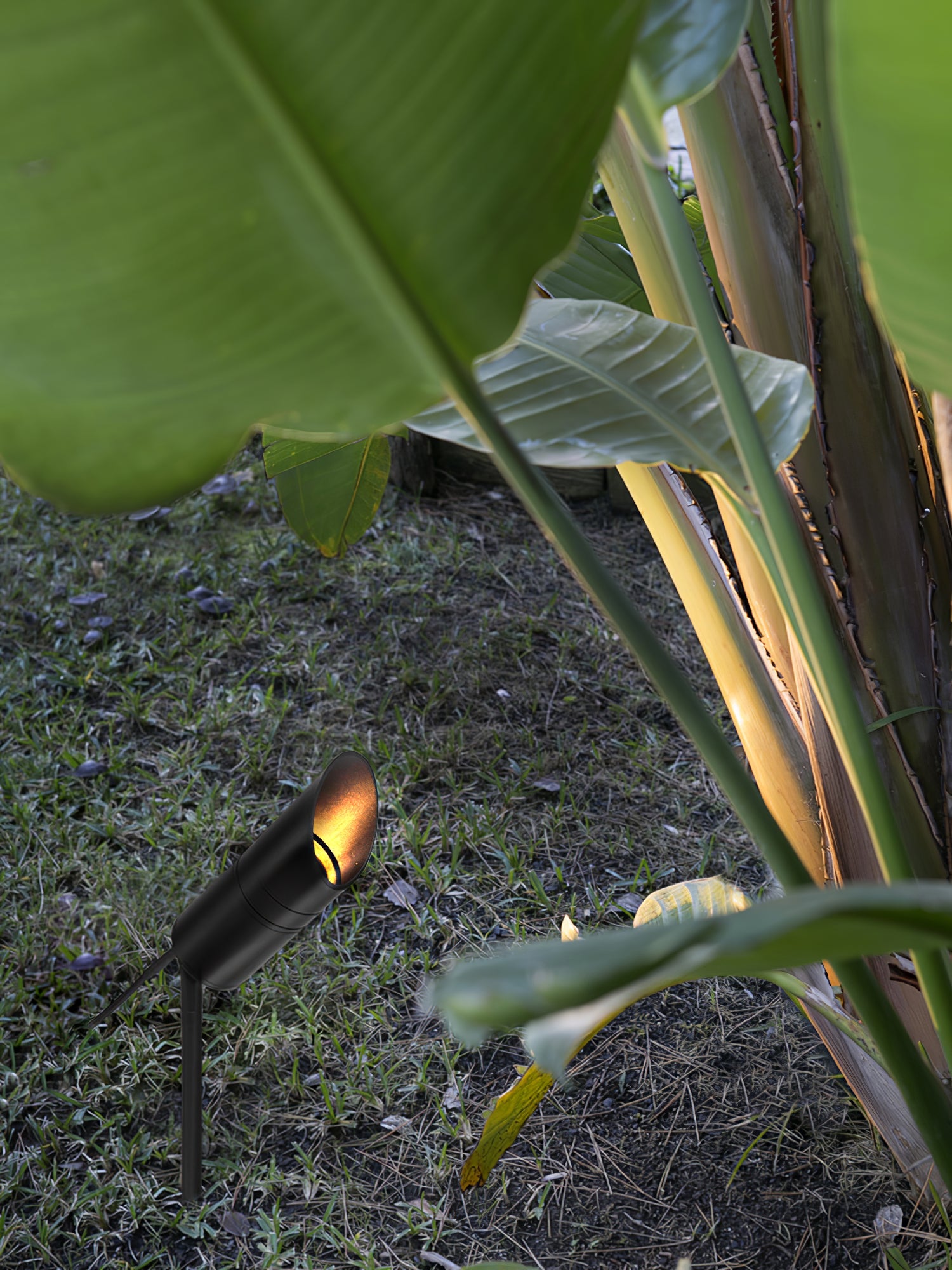 Rayne Lampadaire Spike Shadow Pierce Extérieur