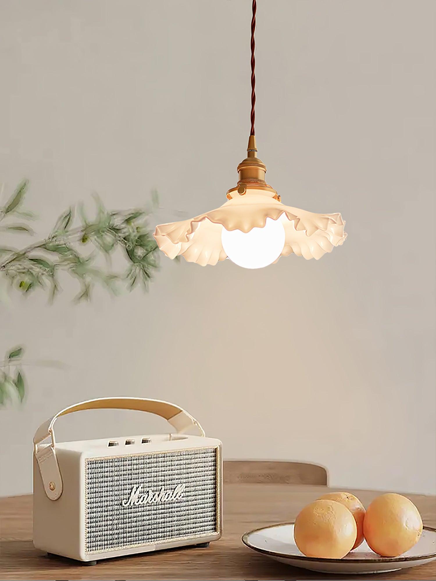 Small Floral Pendant Lamp - Blowlighting