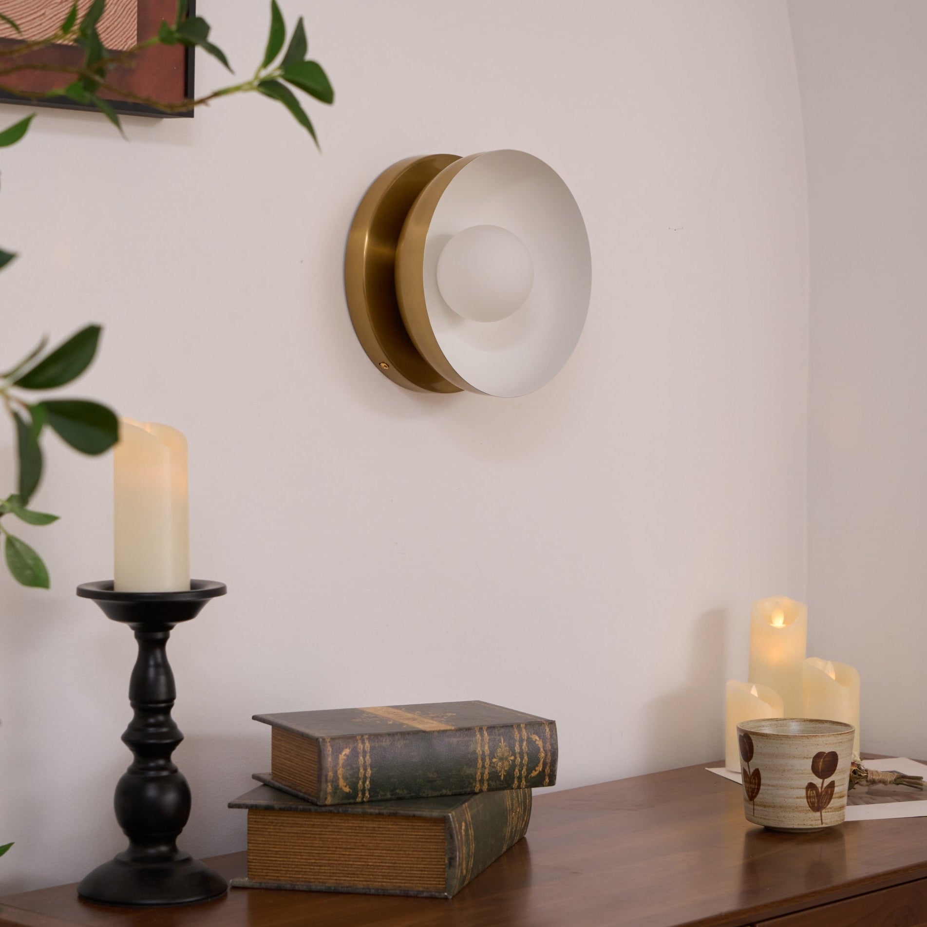 Vethaora Modern Minimalist Solar Eclipse Brass Glass Wall Light - Blowlighting