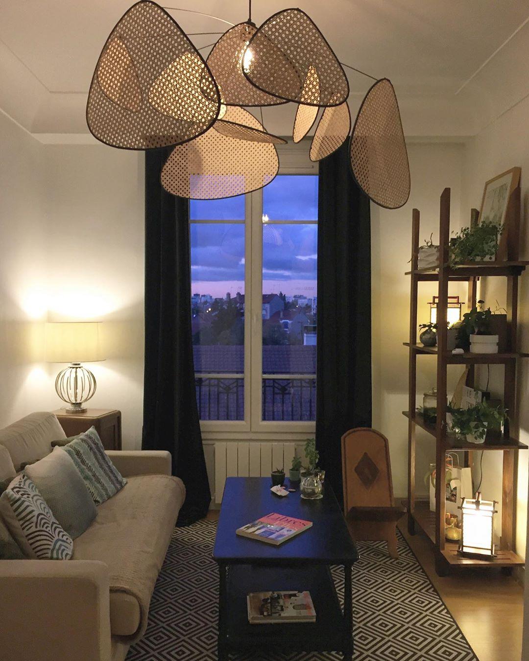 Screen Cannage Suspension - Blowlighting