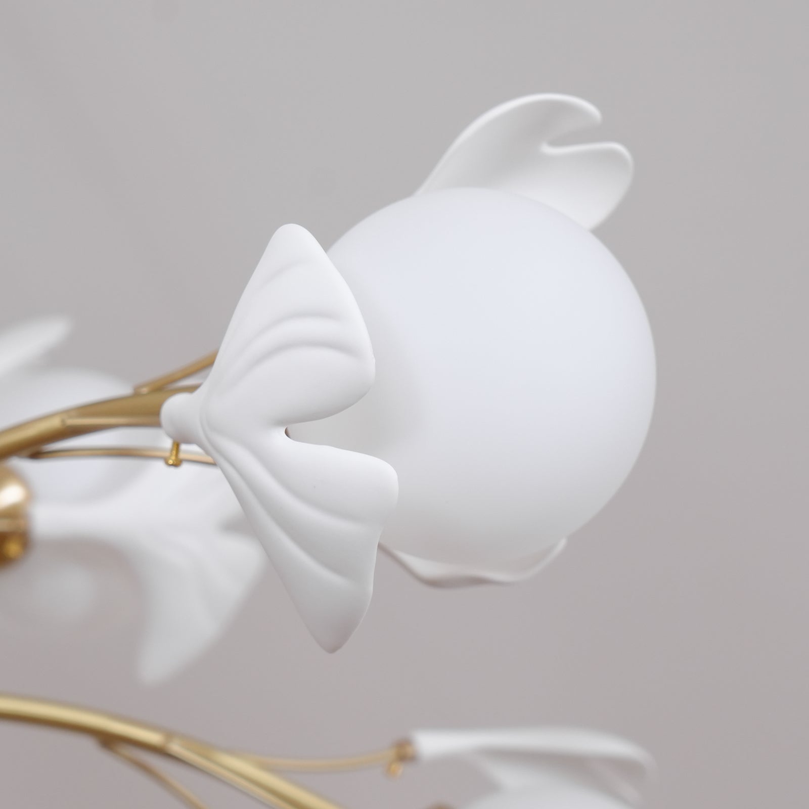 Thalassa Gingko Chandelier - Blowlighting