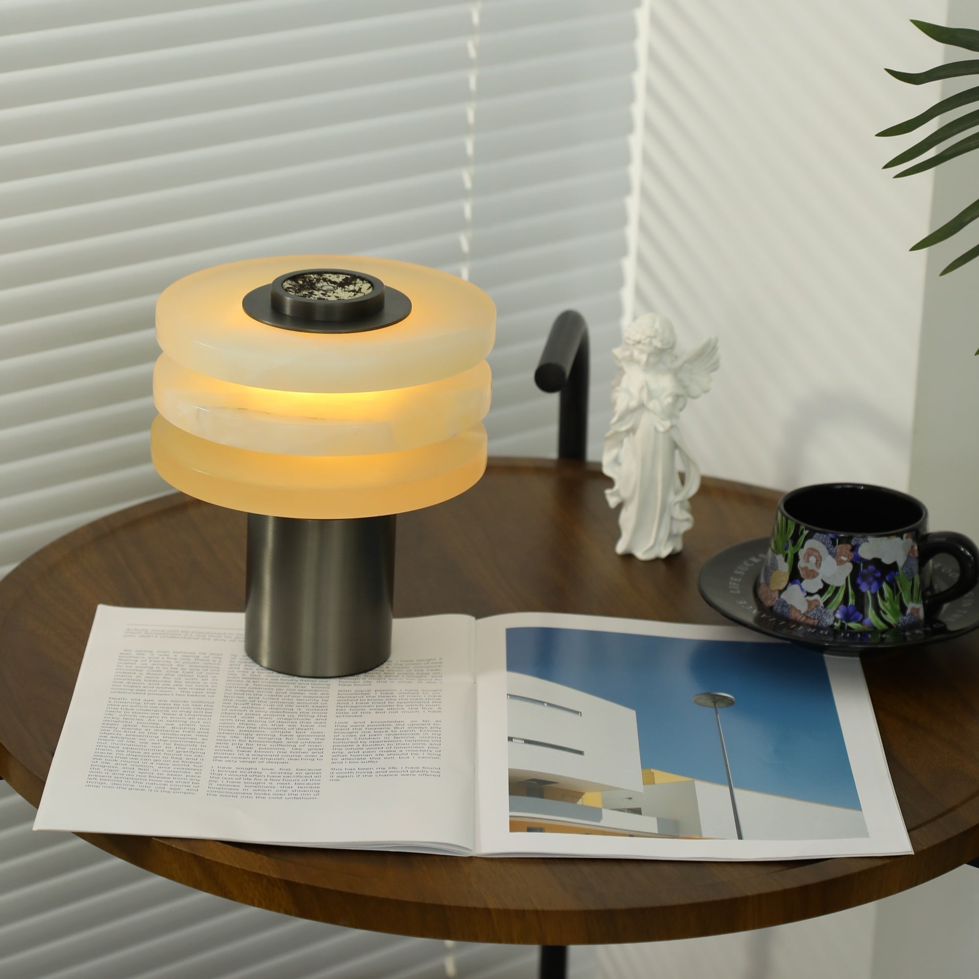 Tiered Obelisk Alabaster Table Lamp - Vakkerlight