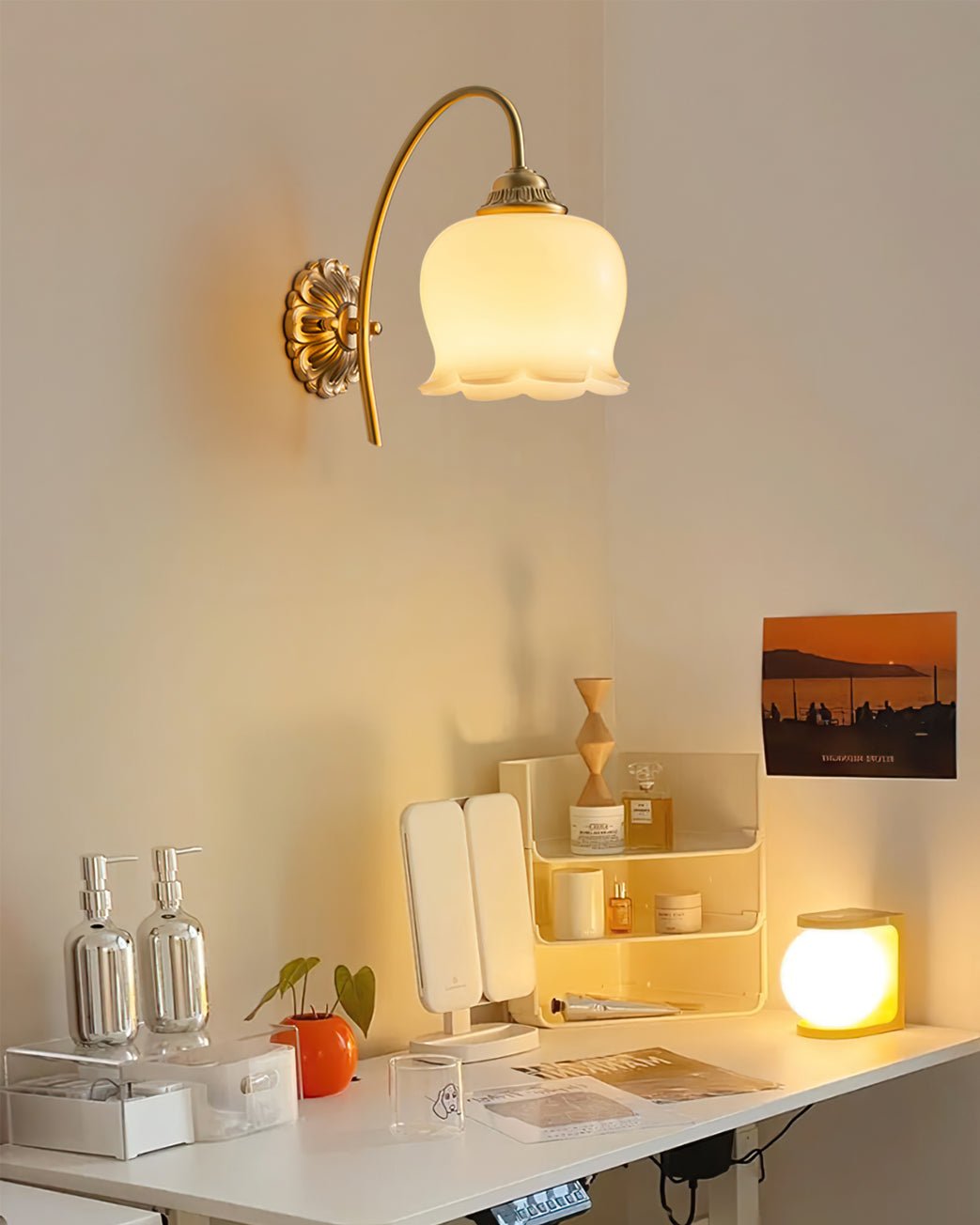 Valley Flower Wall Lamp - Blowlighting