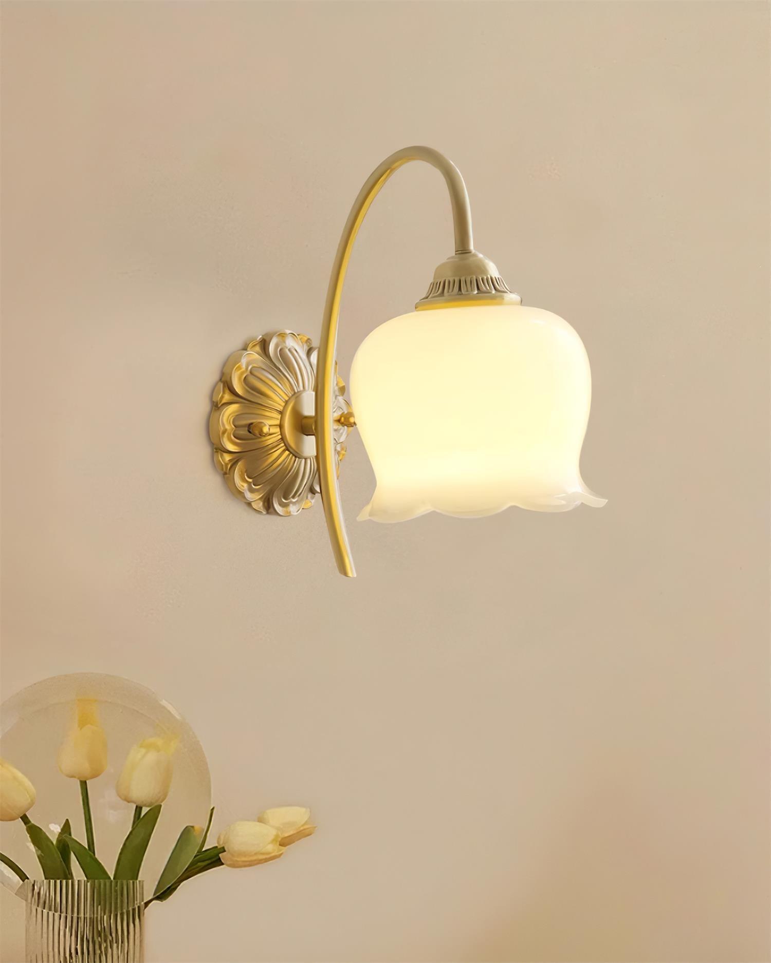Valley Flower Wall Lamp - Blowlighting