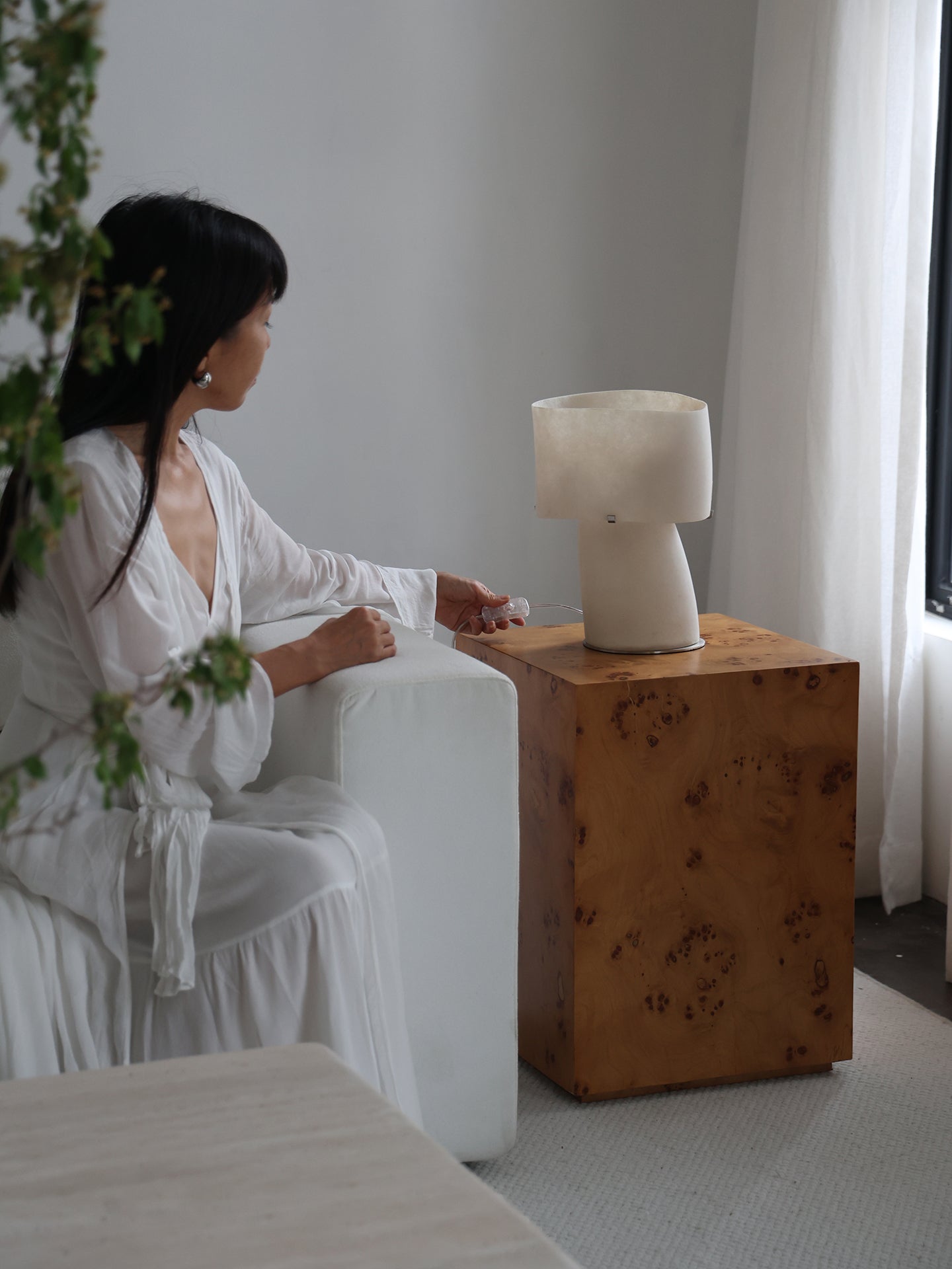 Vellum Moderne Minimaliste Plastique Métal Lampe de Table