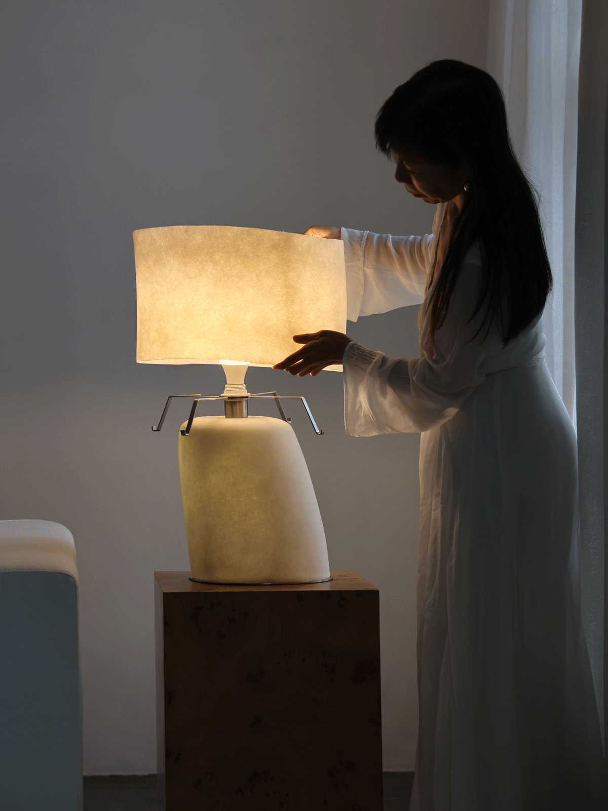 Vellum Moderne Minimaliste Plastique Métal Lampe de Table