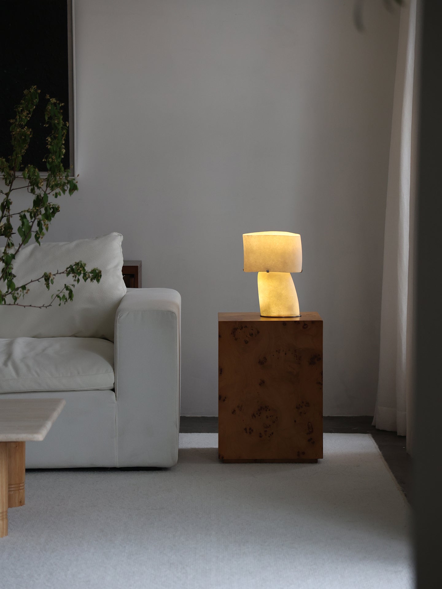 Vellum Moderne Minimaliste Plastique Métal Lampe de Table