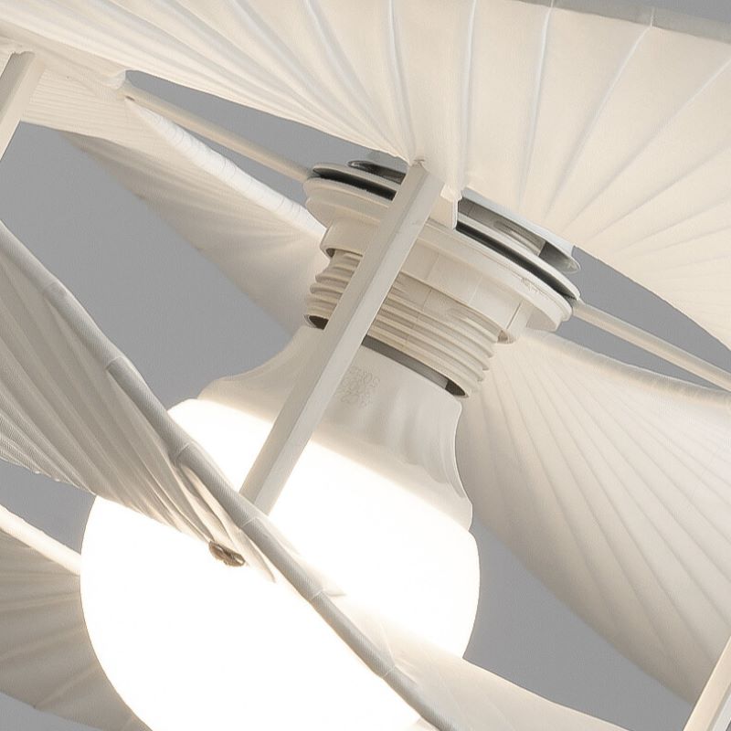 Ritta Moderne LED Suspension Métal Tissu Salon