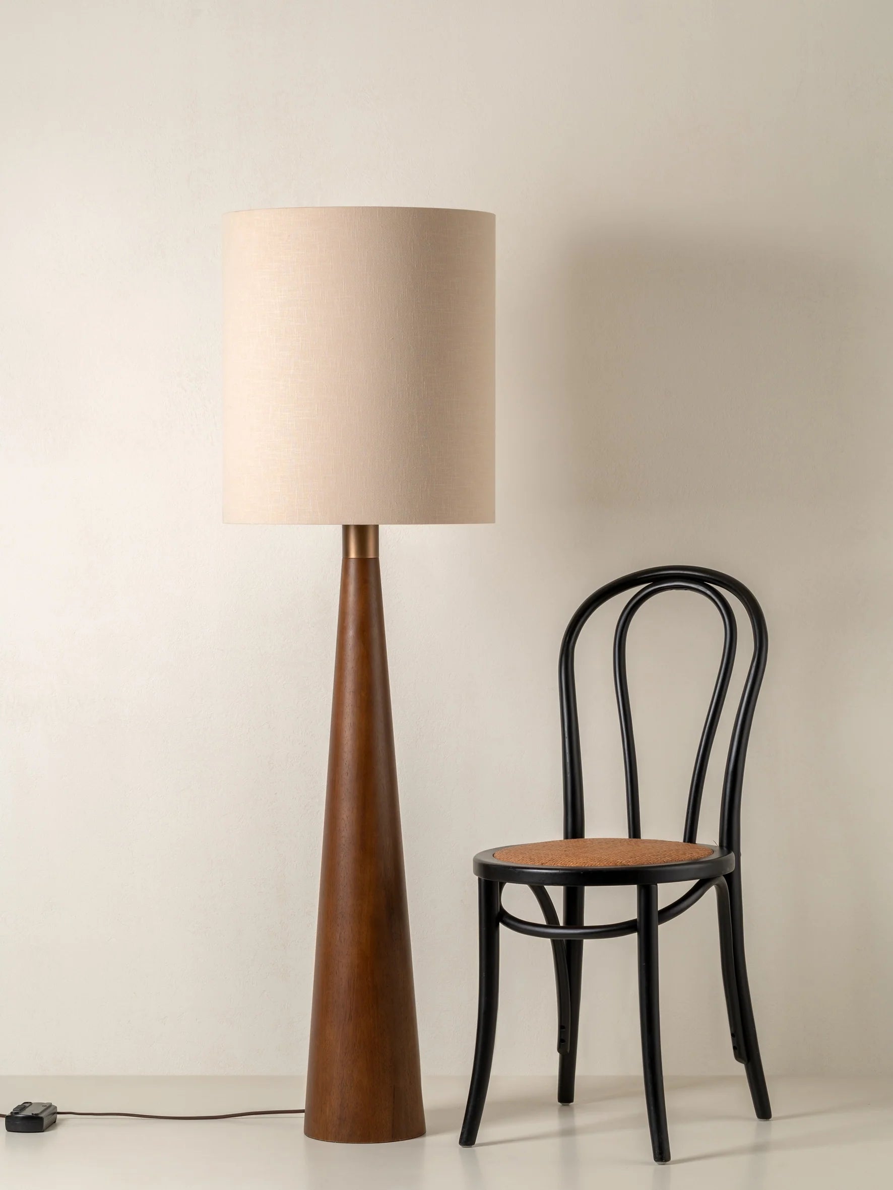 Karter Lampadaire Moderne en Bois