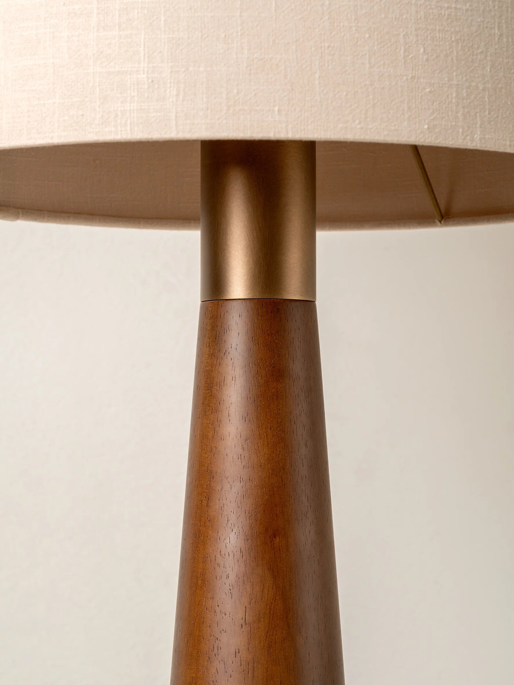 Karter Lampadaire Moderne en Bois