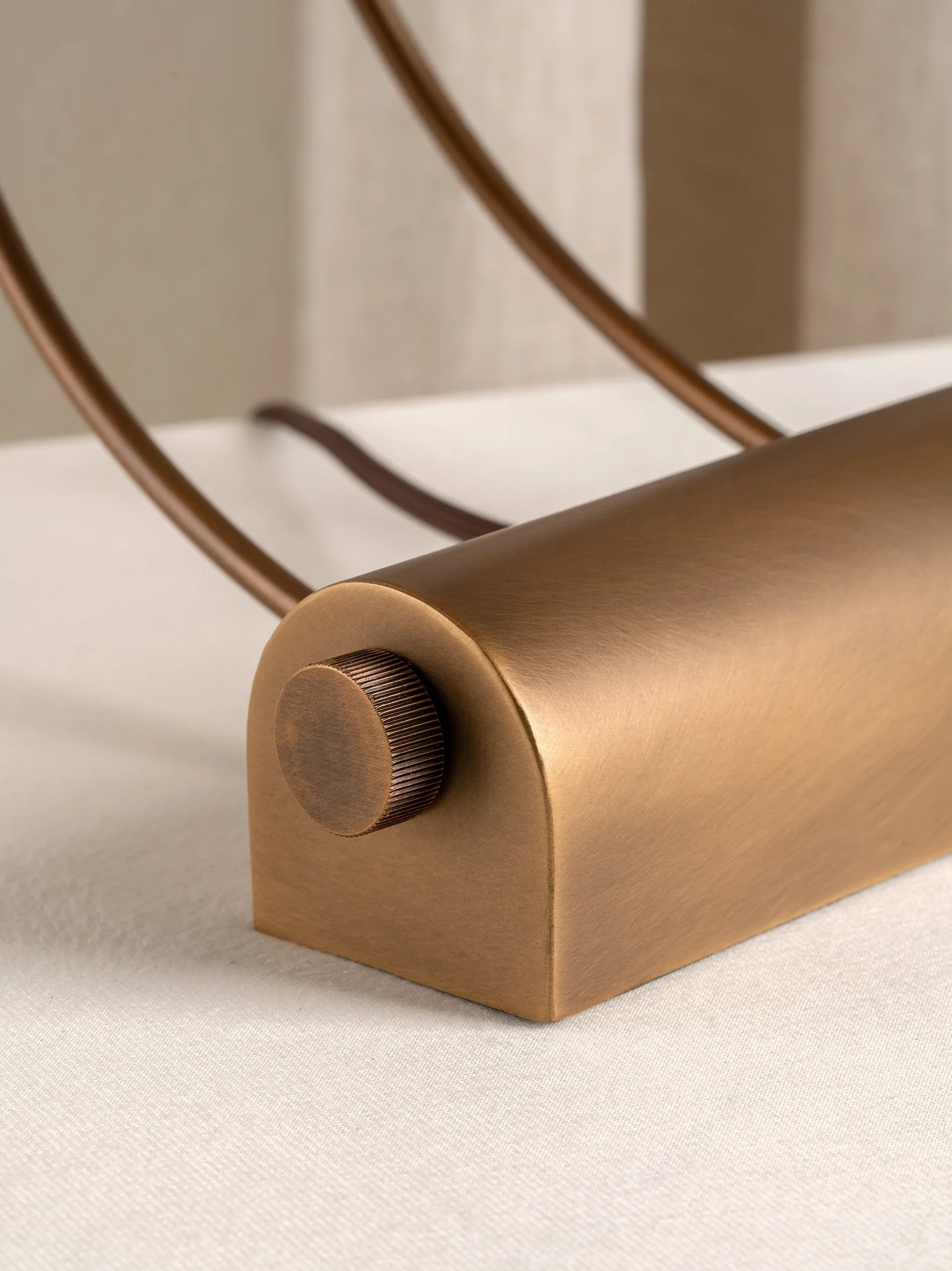 Finna Lampe de Table Moderne en Tissu