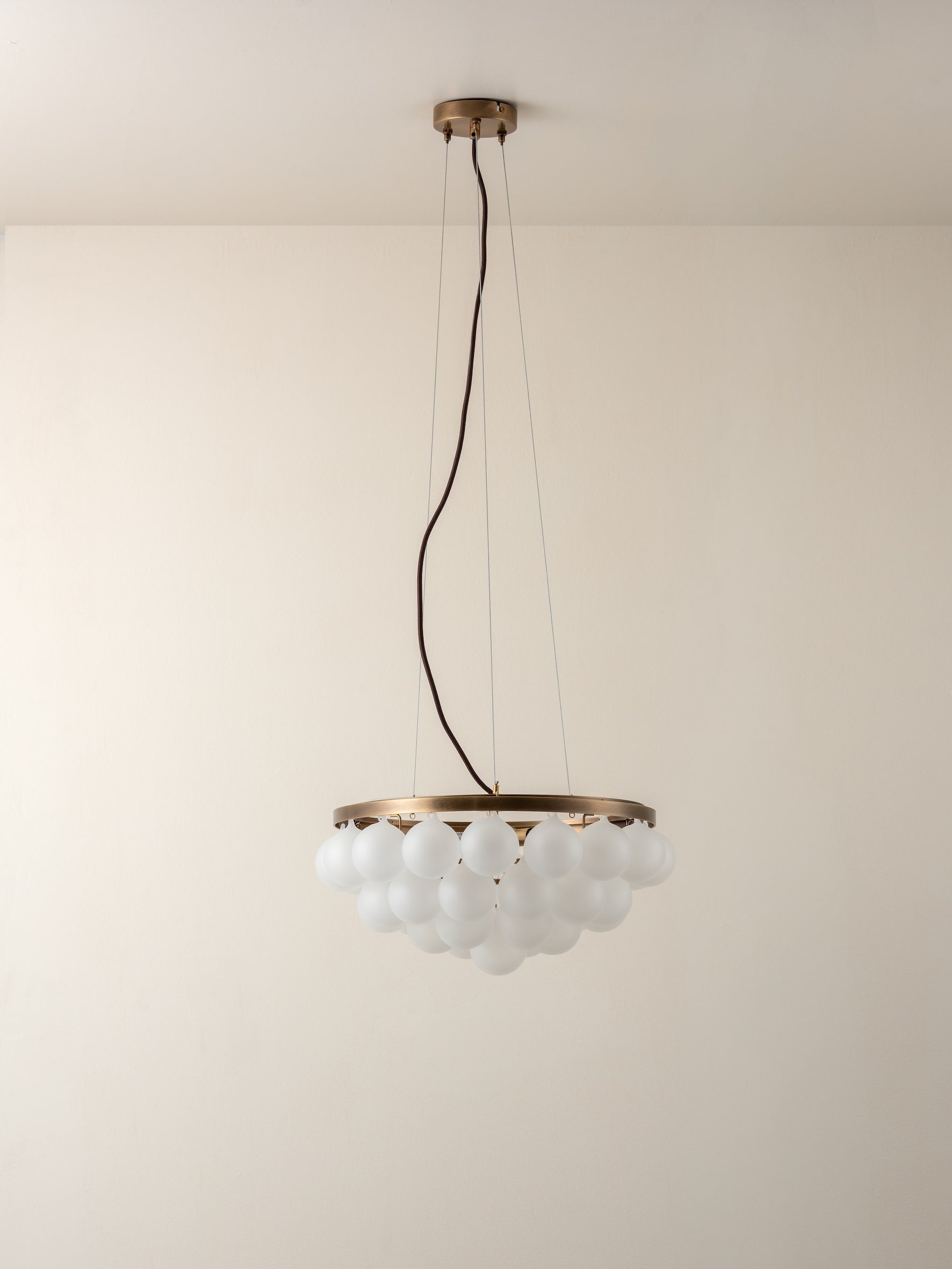 Eden Lustre Moderne en Laiton