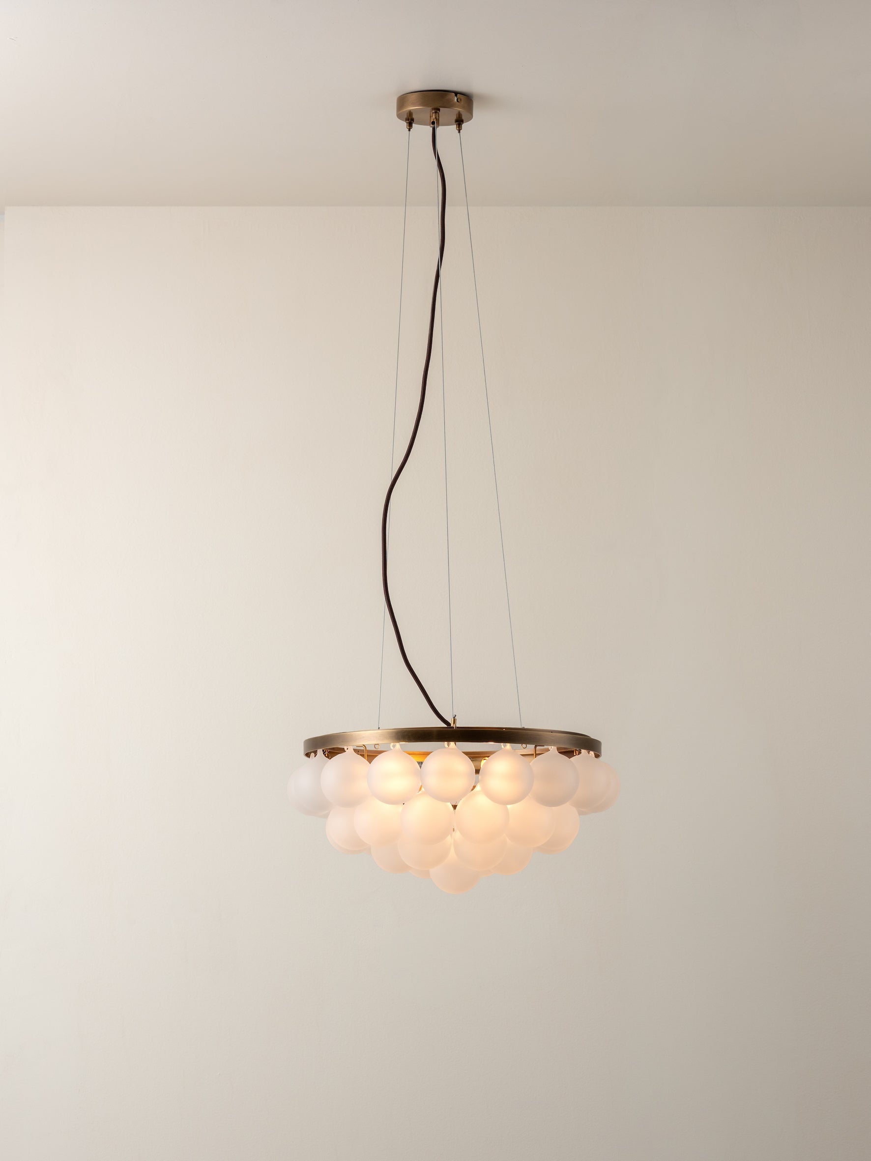 Eden Lustre Moderne en Laiton