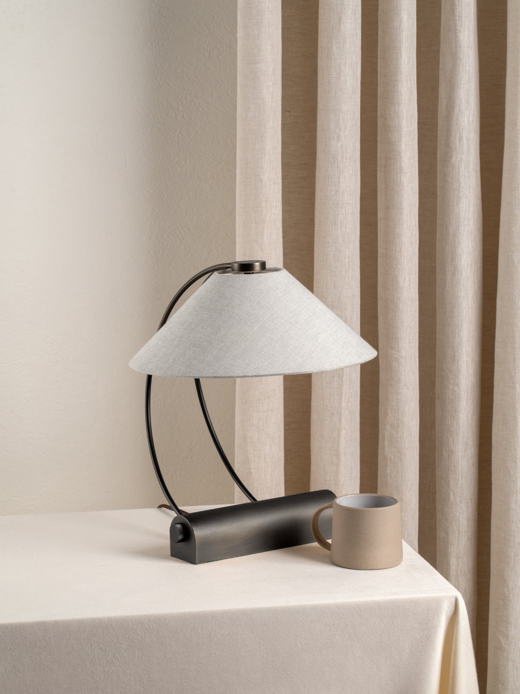 Clarke Lampe de Table en Tissu Moderne