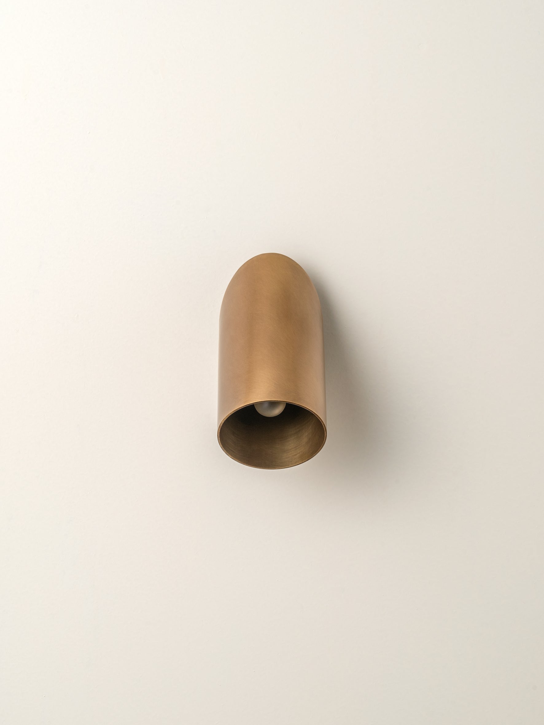 Guilla - Spot cylindrique coudé en laiton