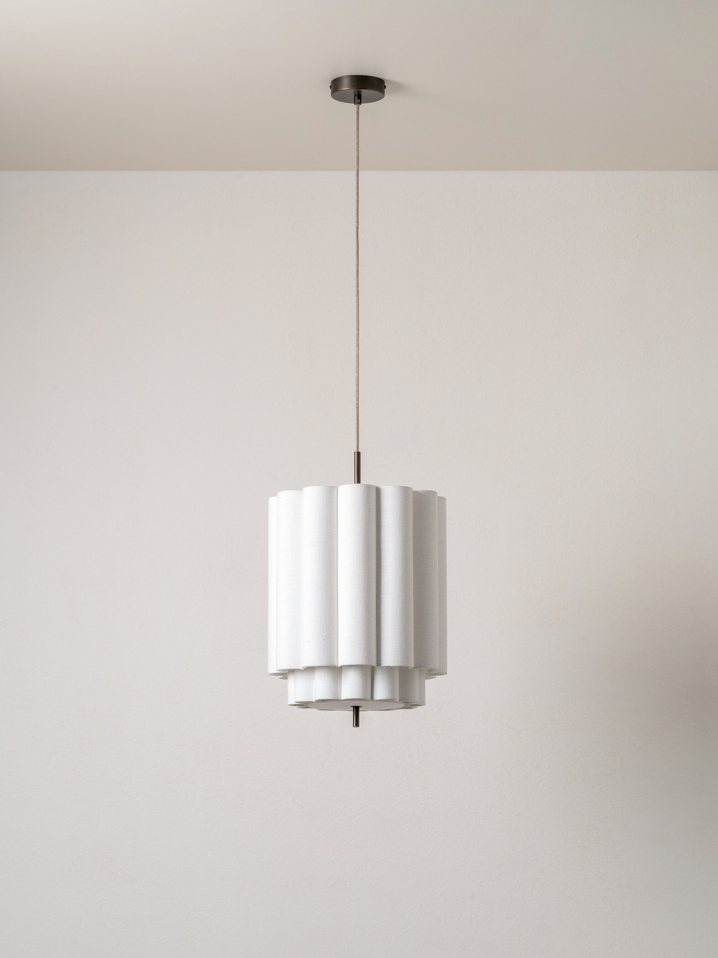 Folia petite suspension festonnée en lin naturel
