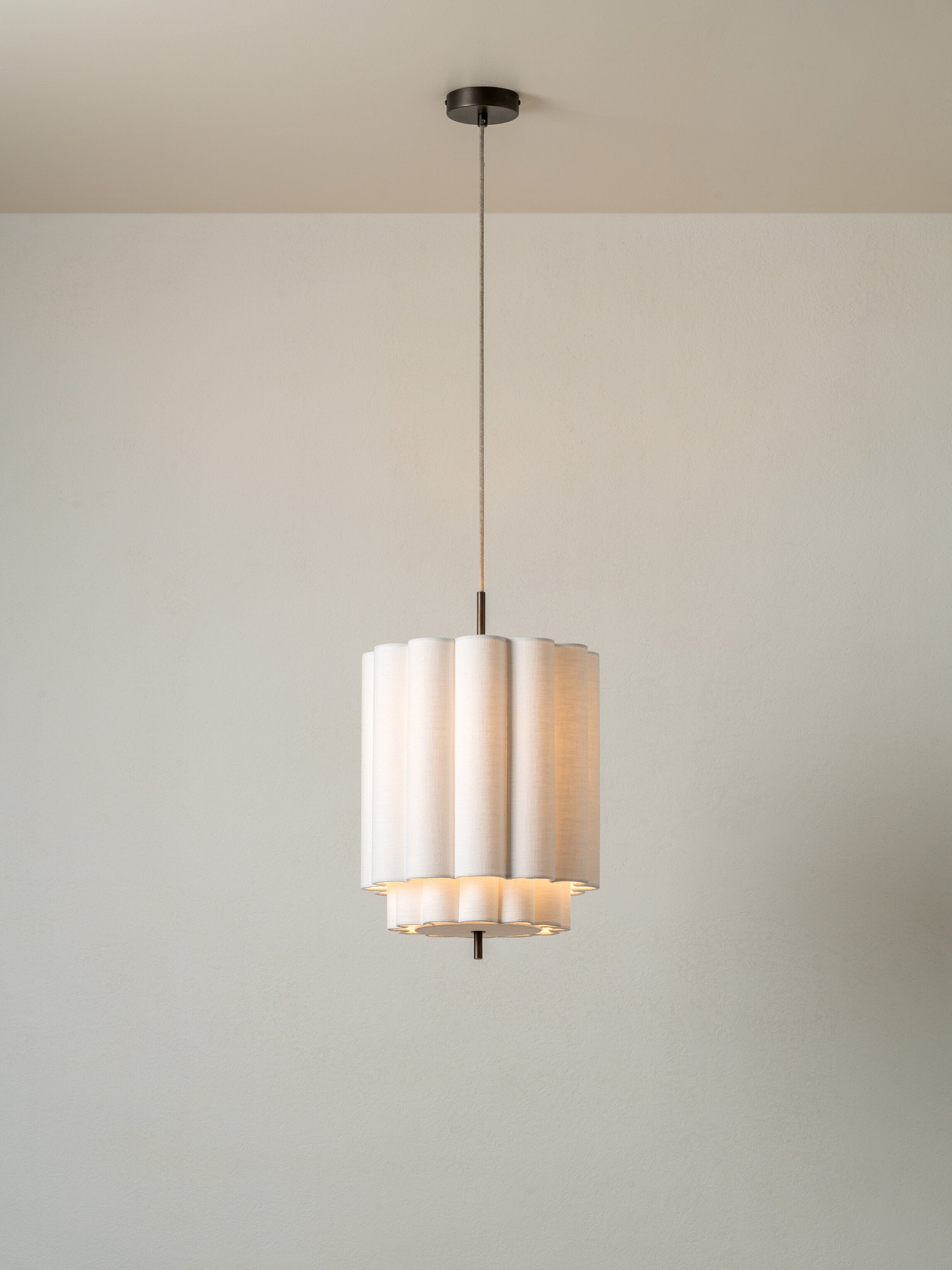 Folia petite suspension festonnée en lin naturel